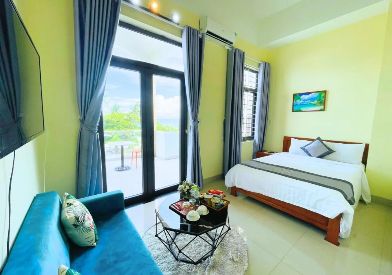 Living room, Bed in Sontra Sea Hotel