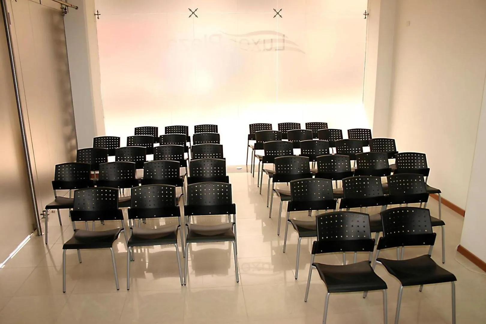 Business facilities in Hotel Luxor Pereira