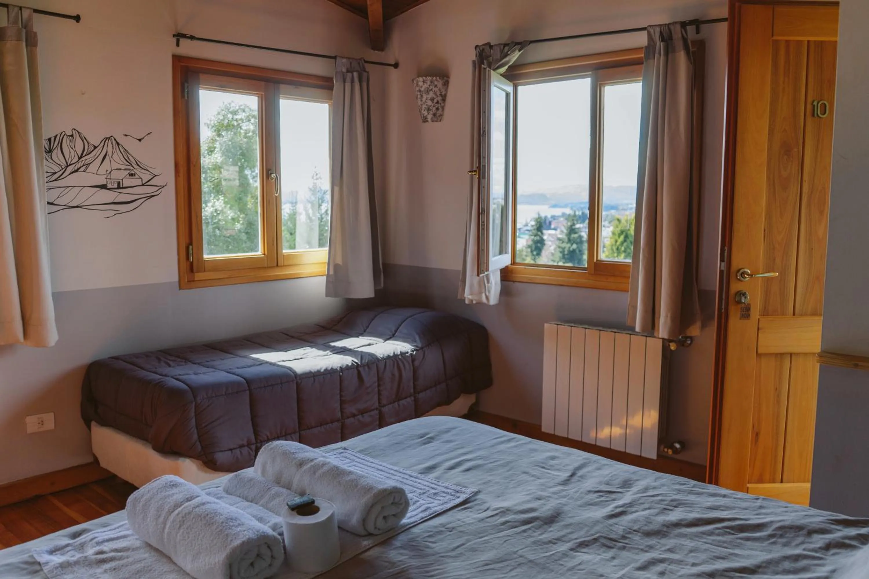 Photo of the whole room, Bed in Selva India Suites