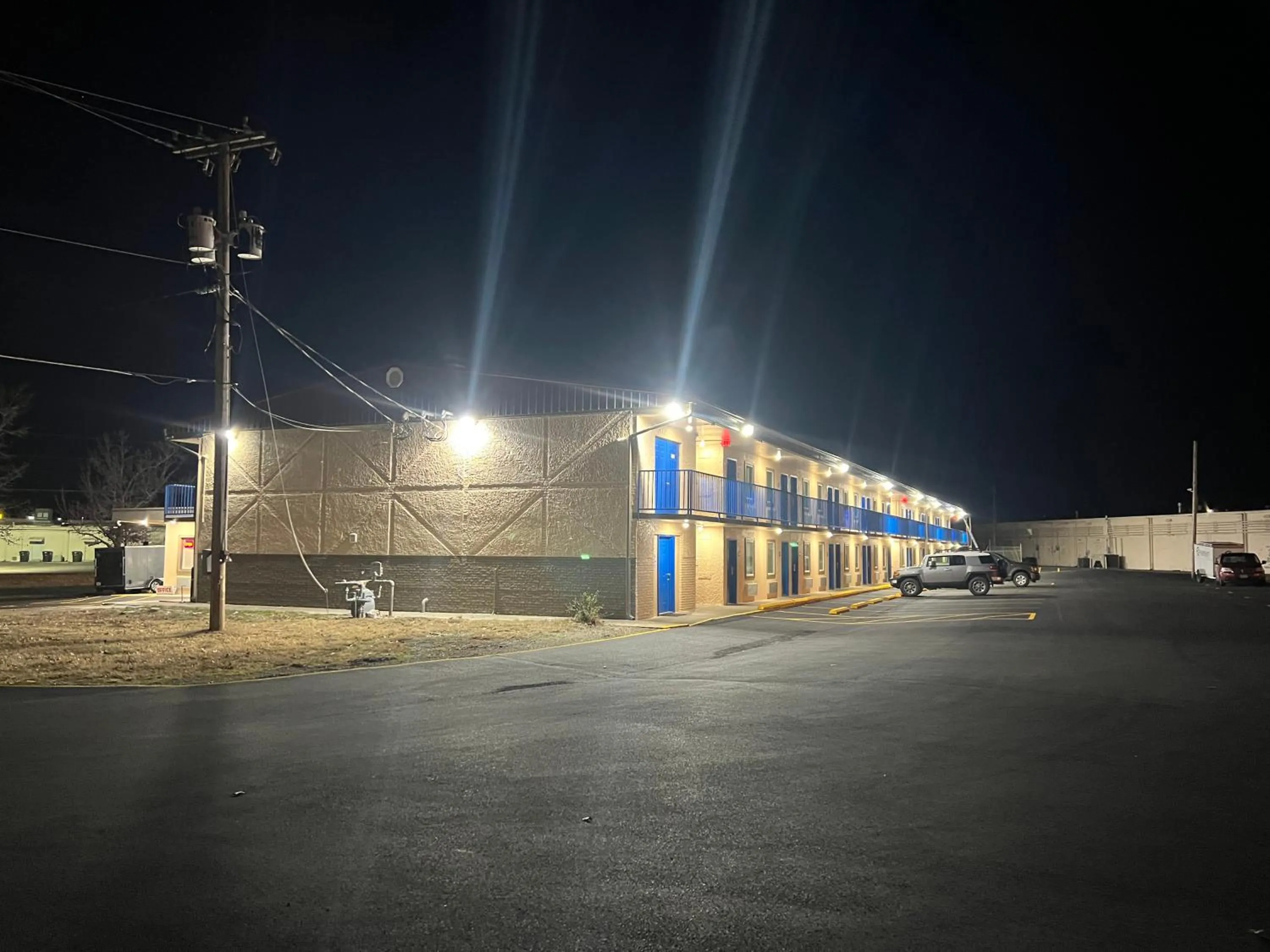 Property building in Super 8 by Wyndham Paducah I-24 Exit 4