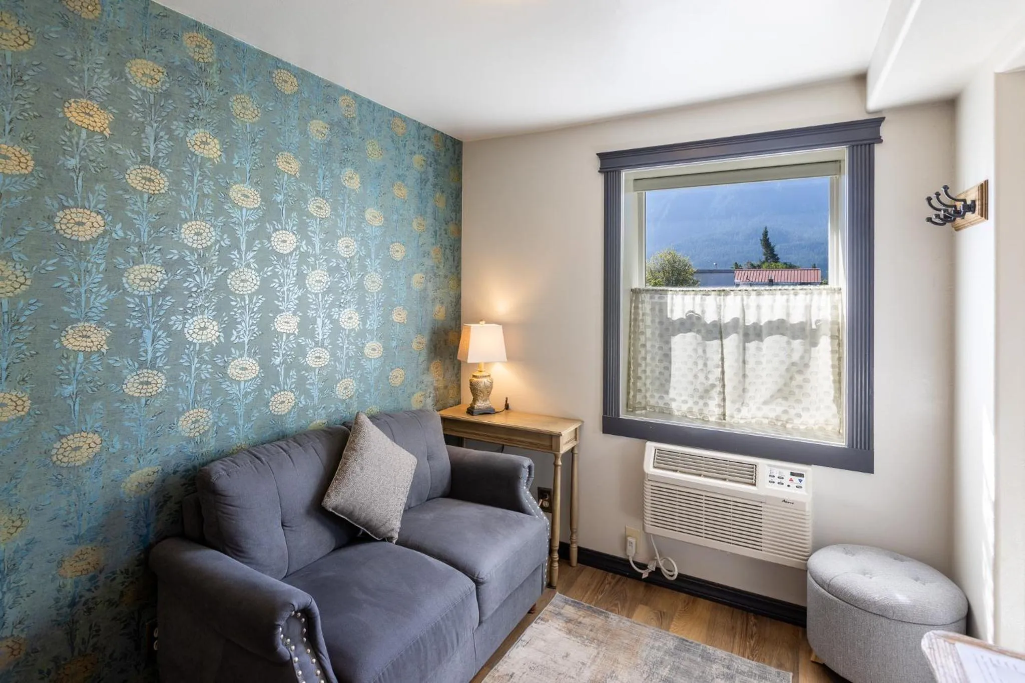 Seating area in Hotel Stevenson