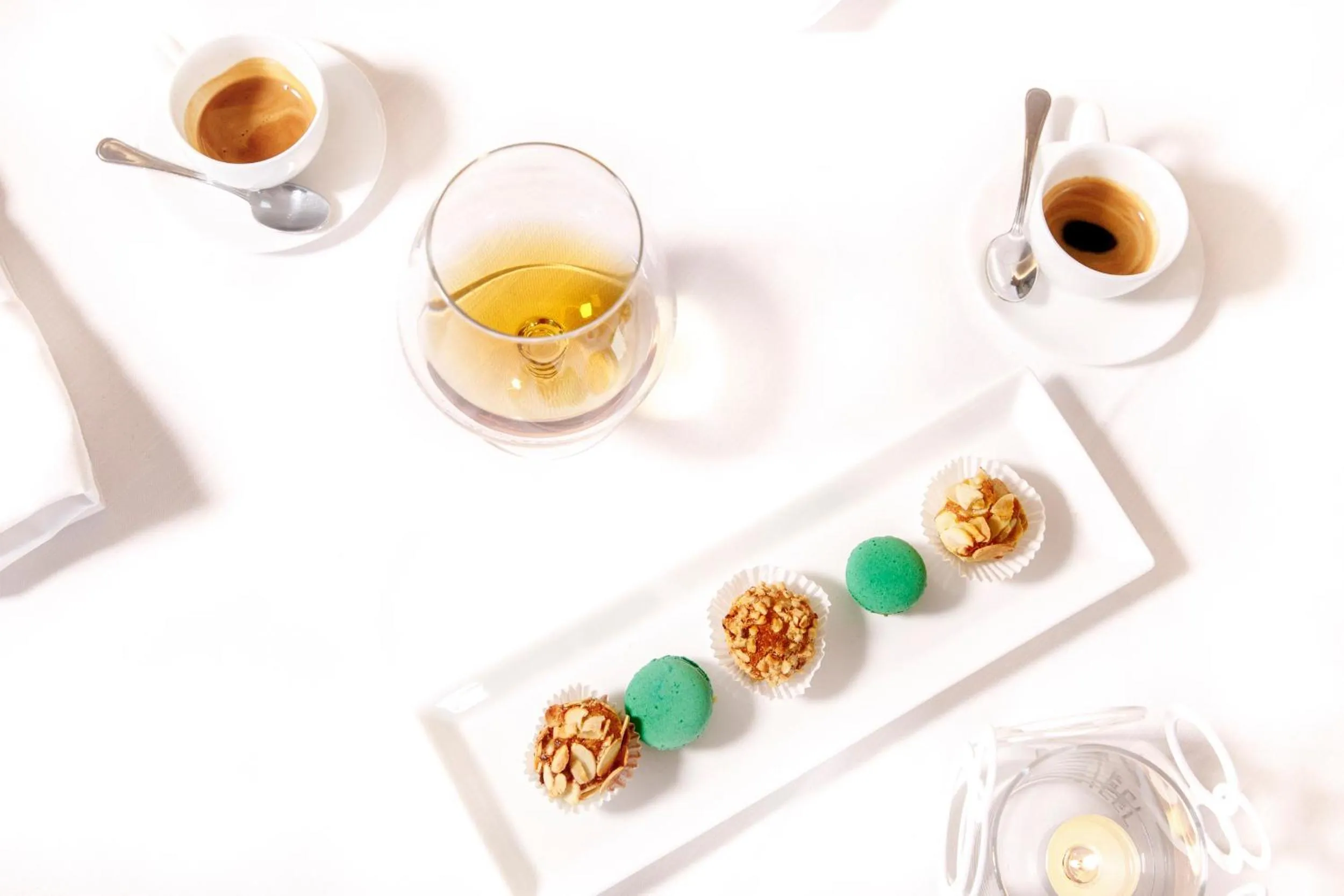 Restaurant/places to eat in Hotel Nautico