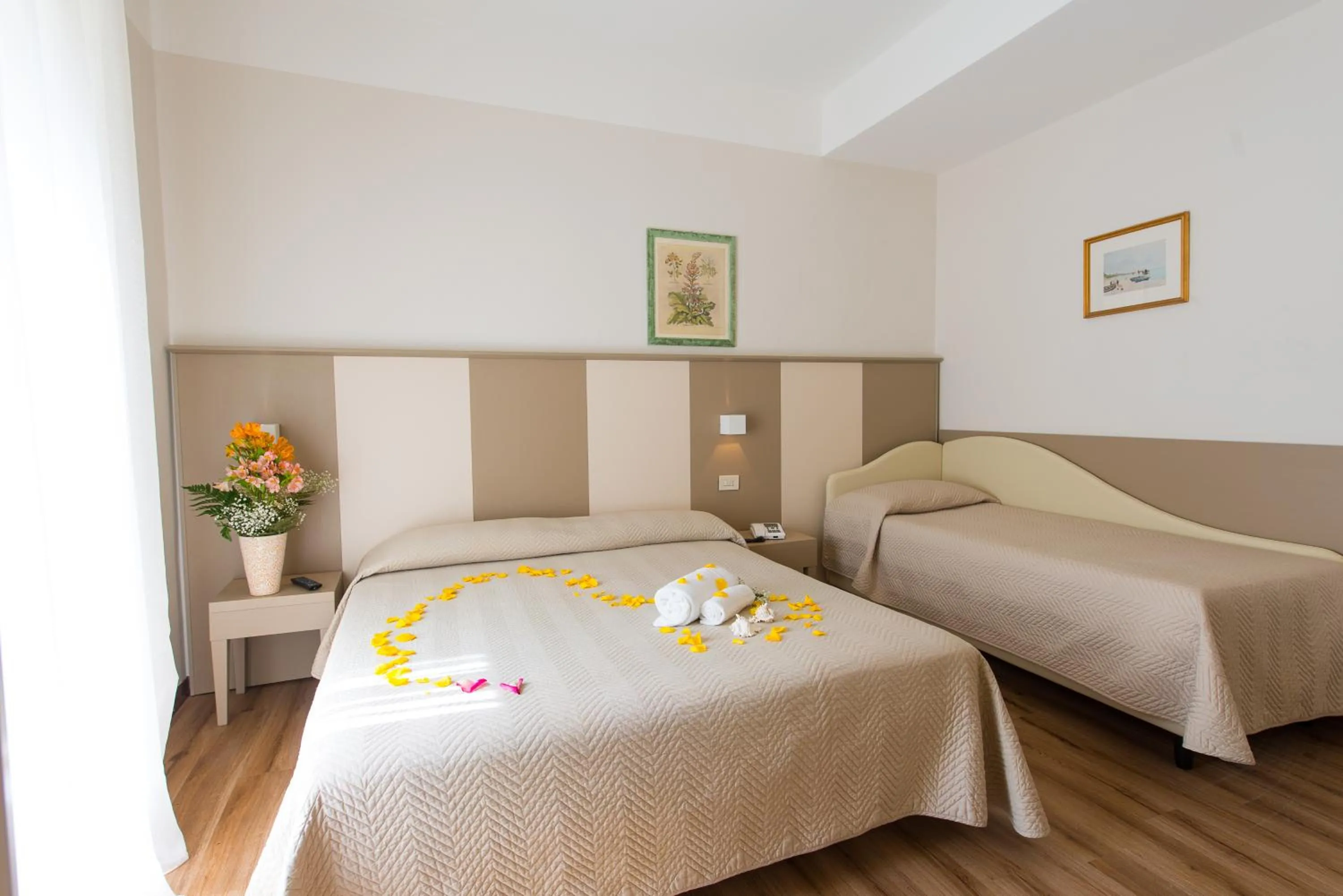 Day, Bed in Hotel Giulietta