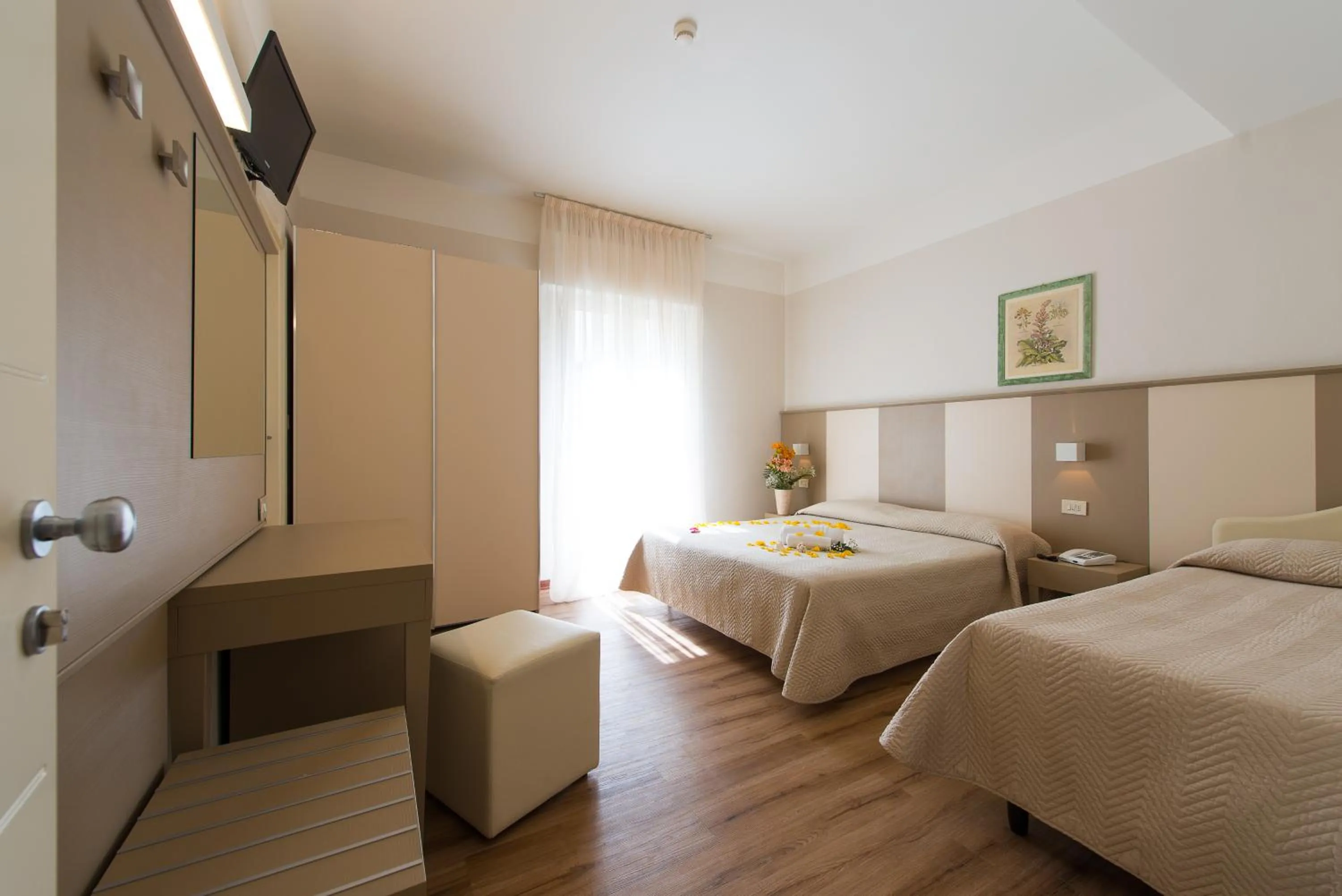 Day, Bed in Hotel Giulietta