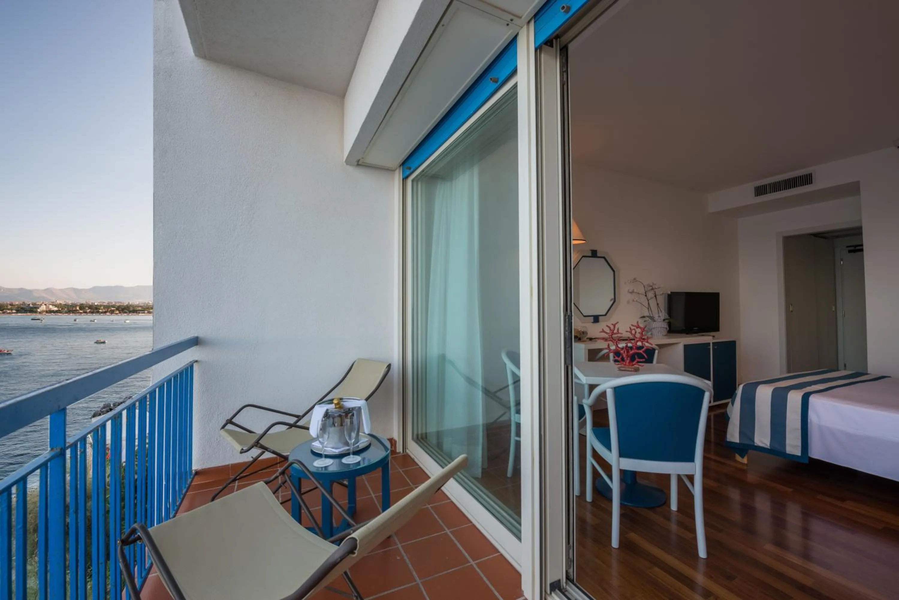 Photo of the whole room, Bed in Splendid Hotel La Torre