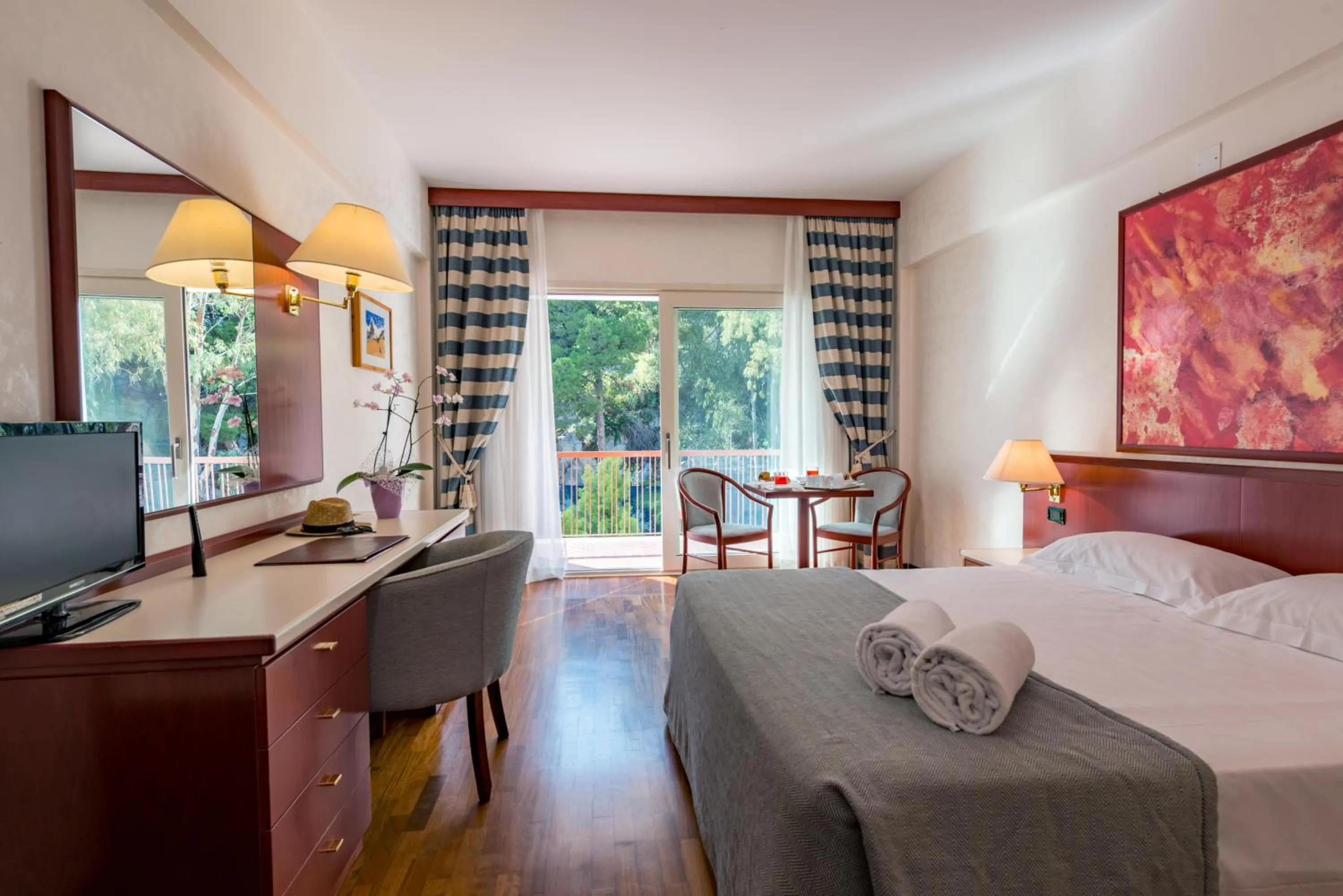 Bedroom, Bed in Splendid Hotel La Torre