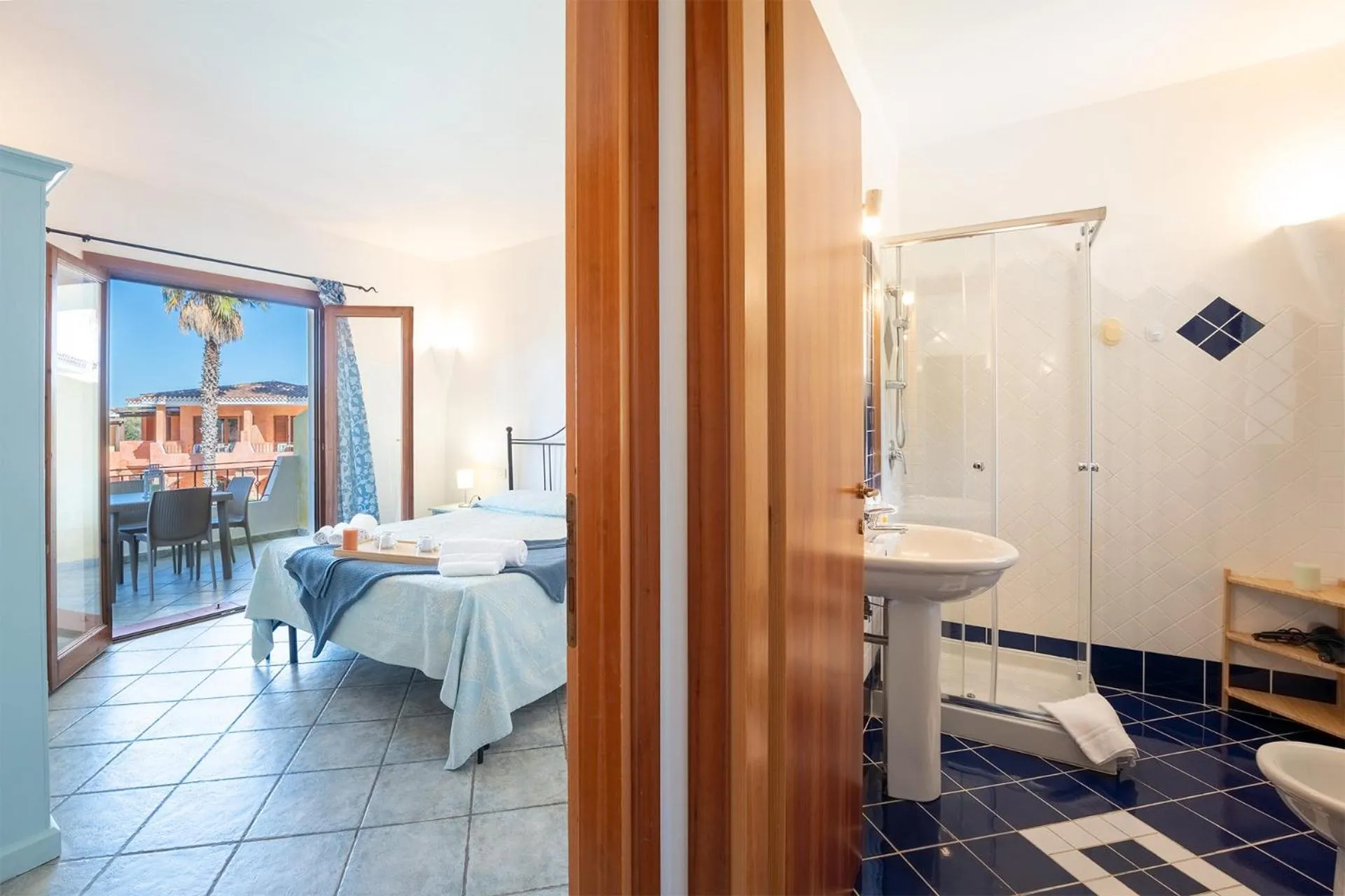 Bathroom, Bed in Palau Green Village