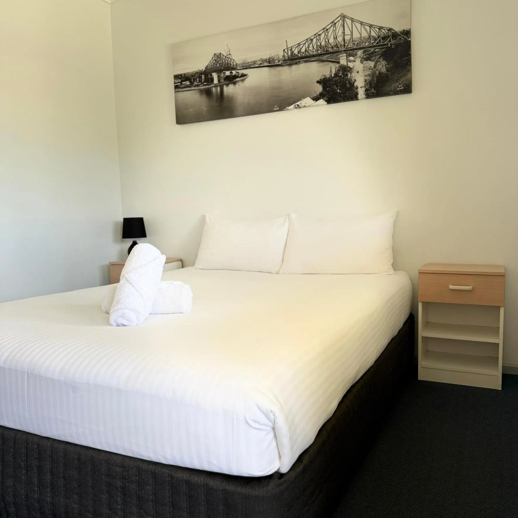 Bed in Pete's Place Roma