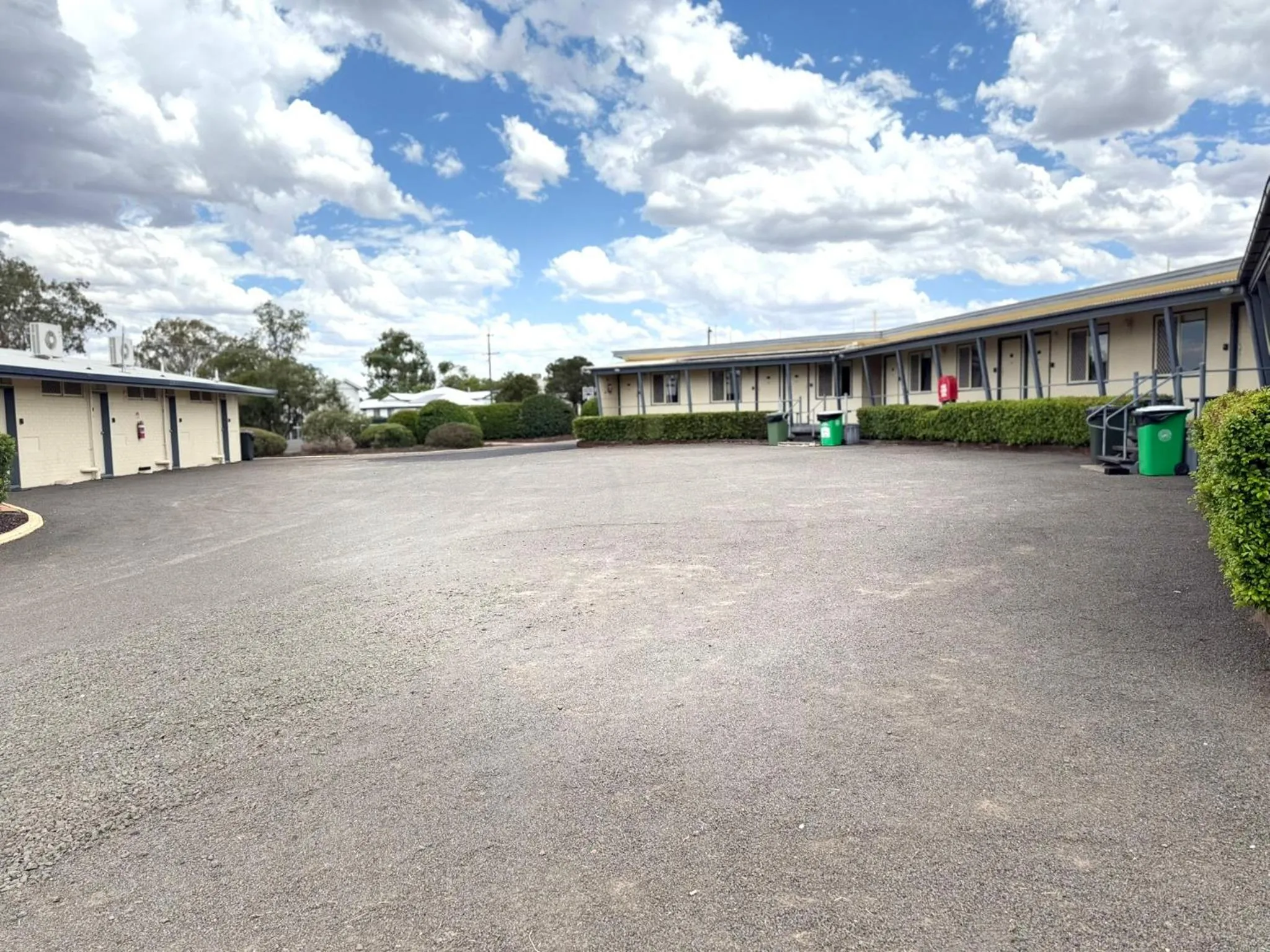 Property building in Pete's Place Roma