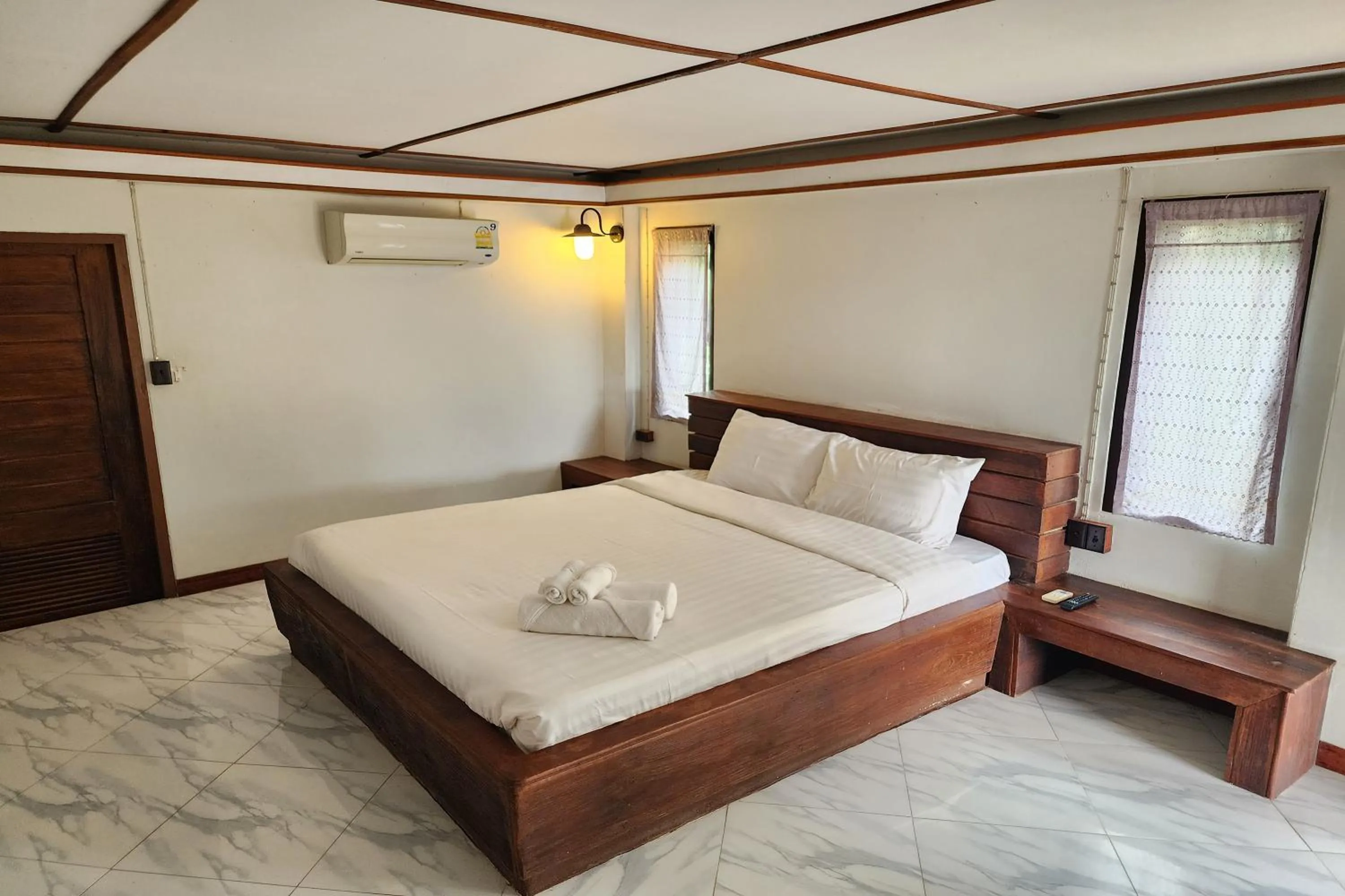 Bed in Karaboon Wellness