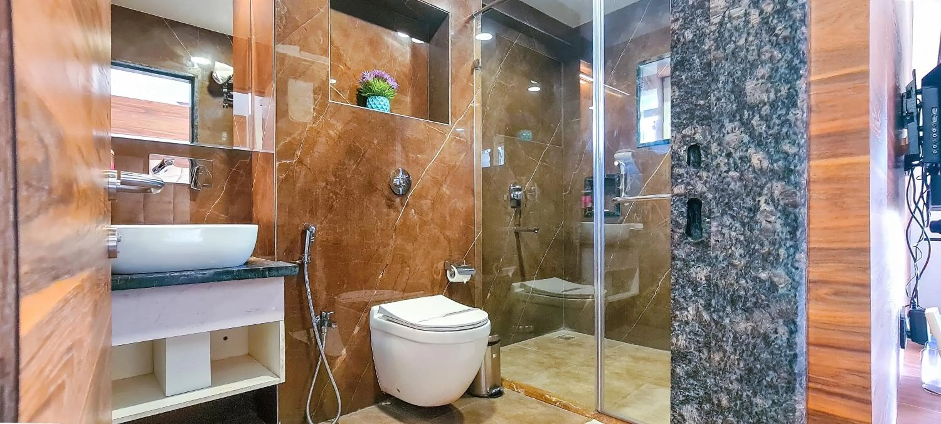 Bathroom in ROYAL CLIFF HOTEL & RESORTS