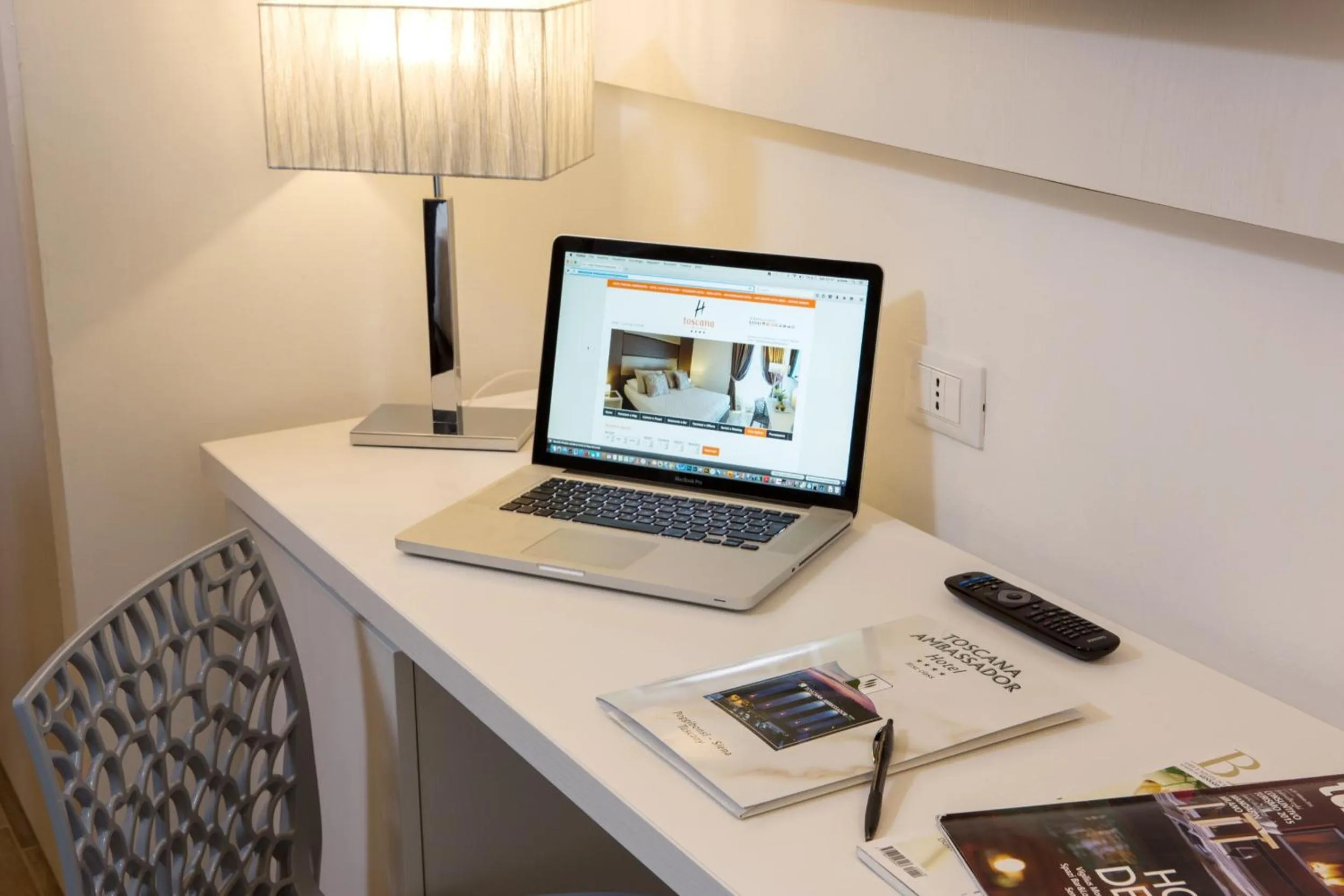 Seating area in Toscana Ambassador