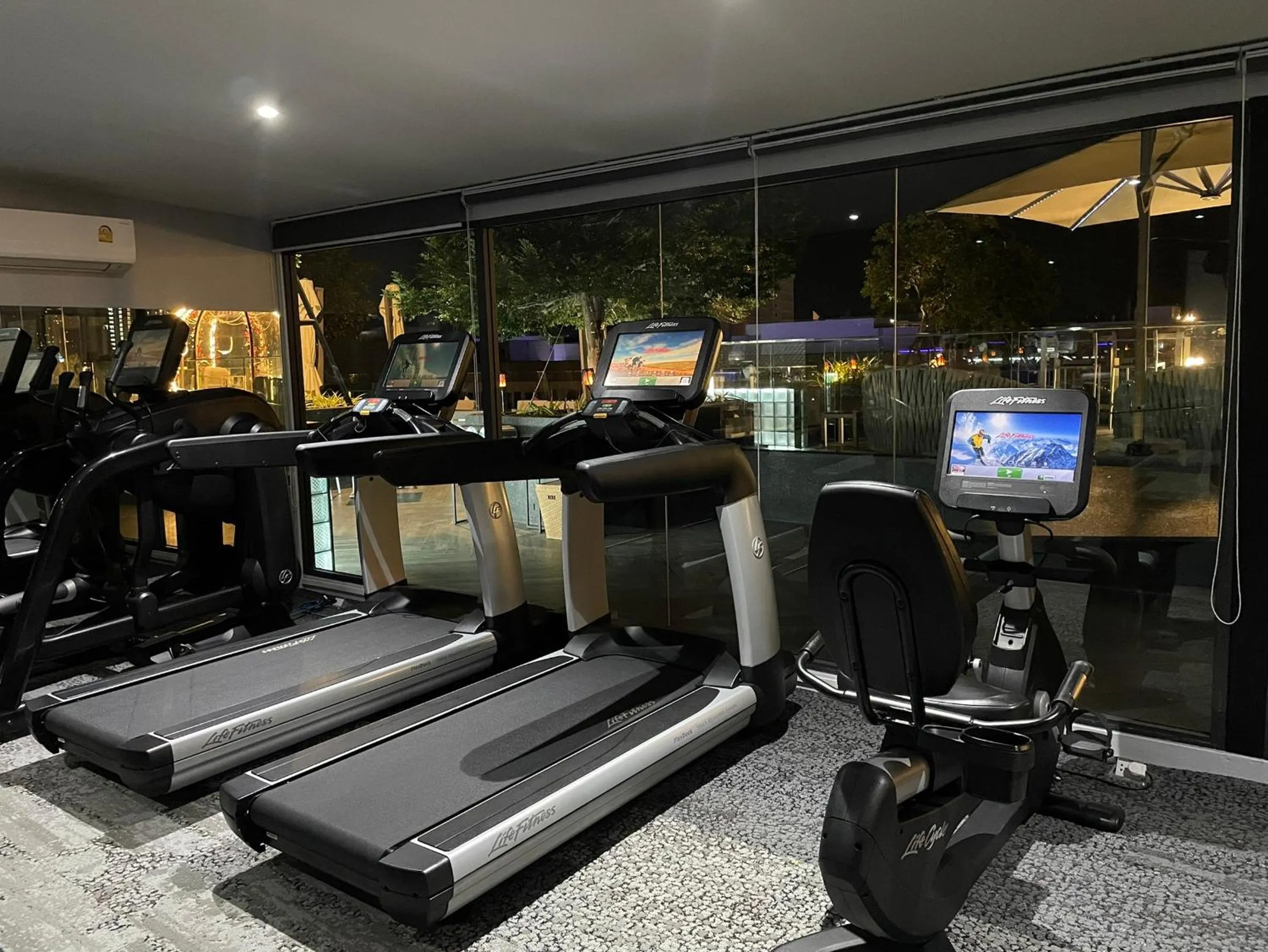 Fitness centre/facilities in Amethyst Hotel Pattaya