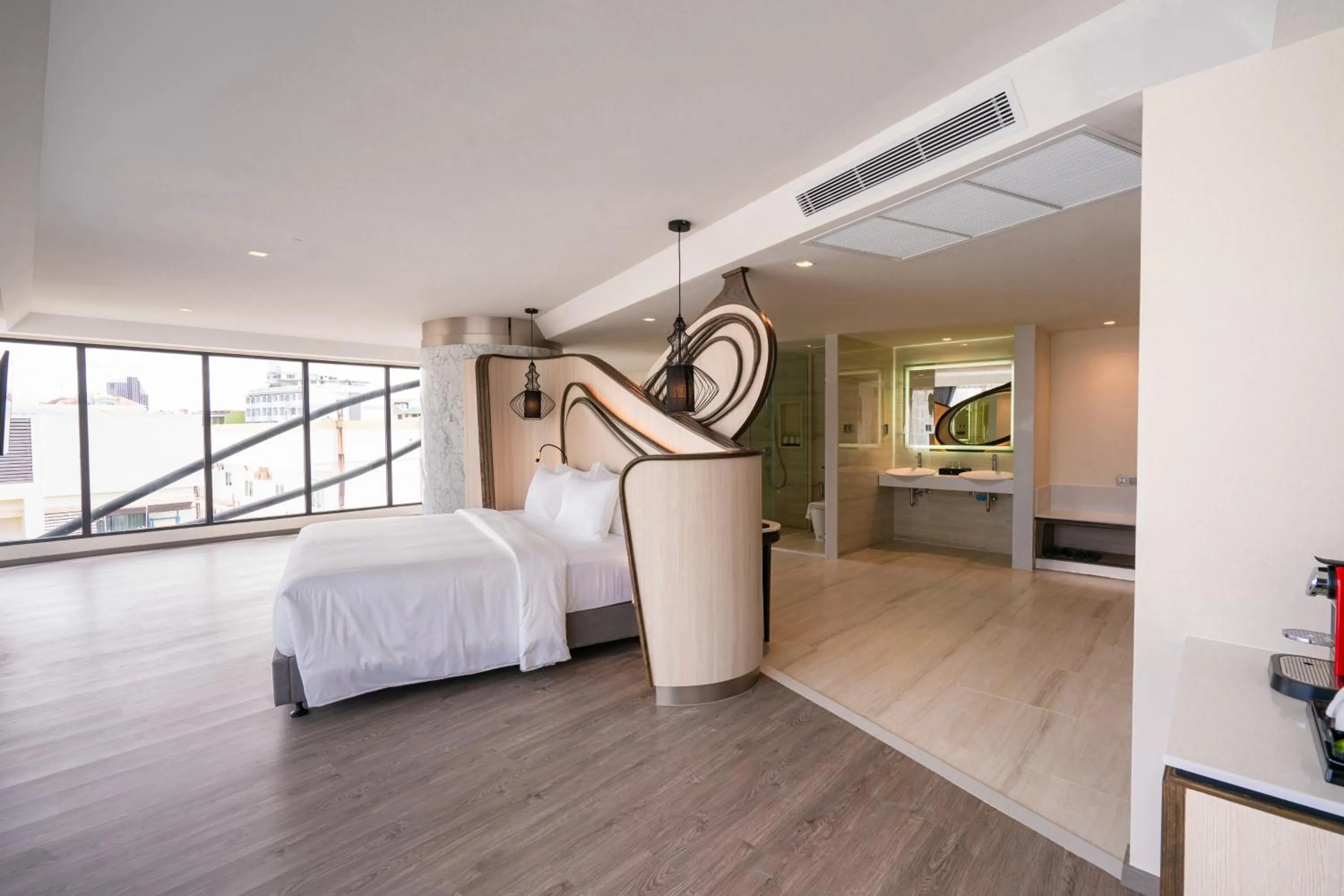 Bed in Amethyst Hotel Pattaya