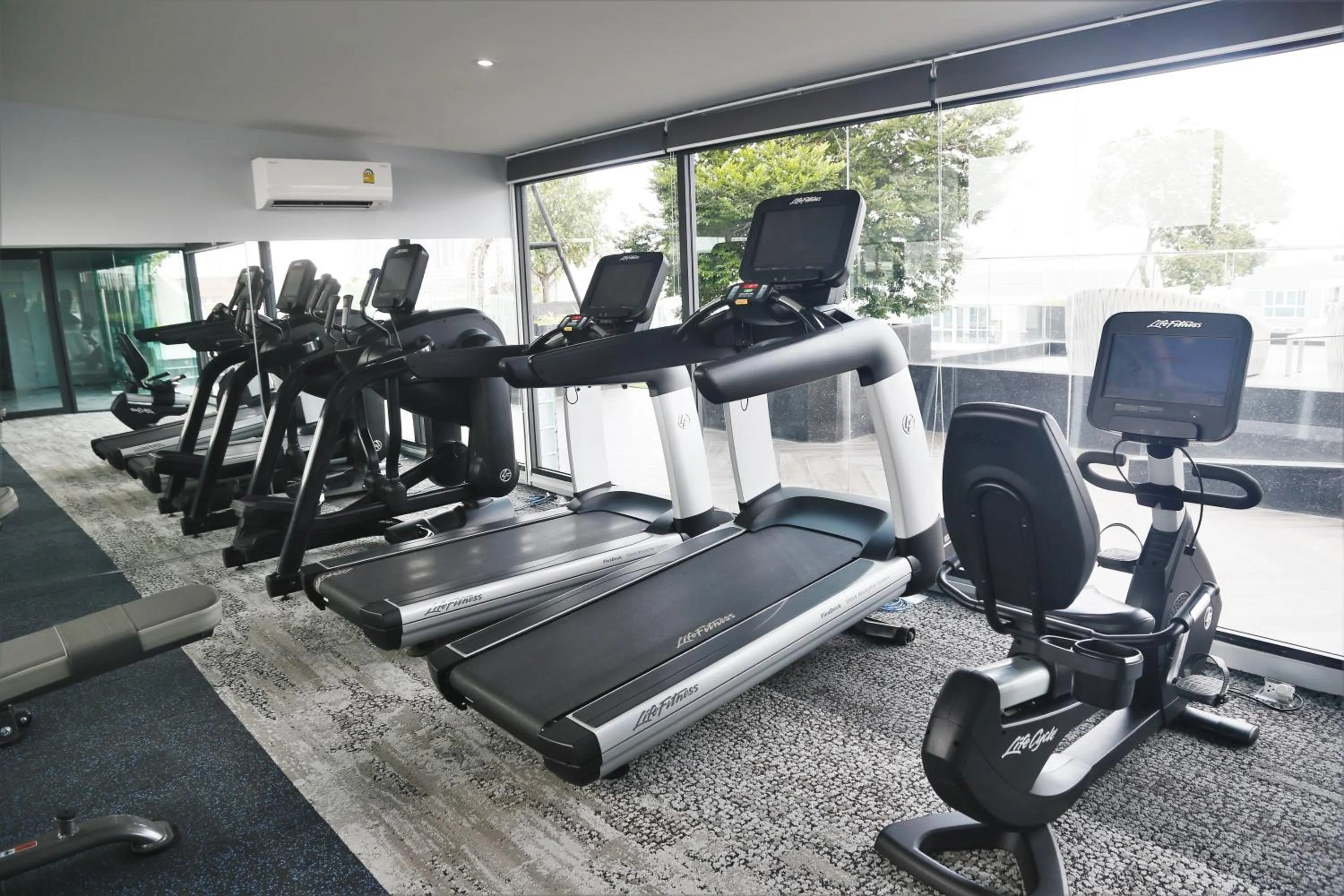 Fitness centre/facilities in Amethyst Hotel Pattaya