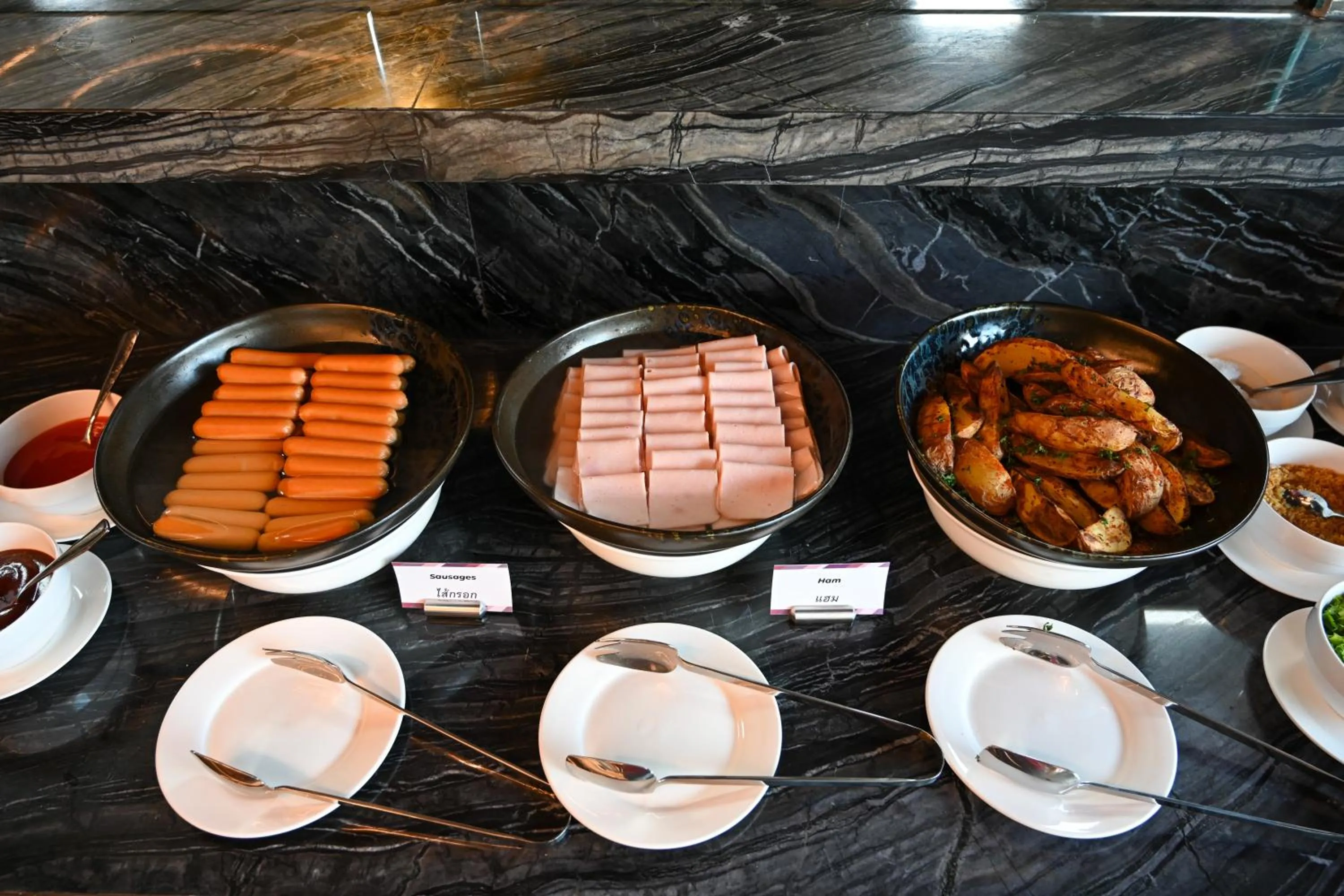 Breakfast in Amethyst Hotel Pattaya