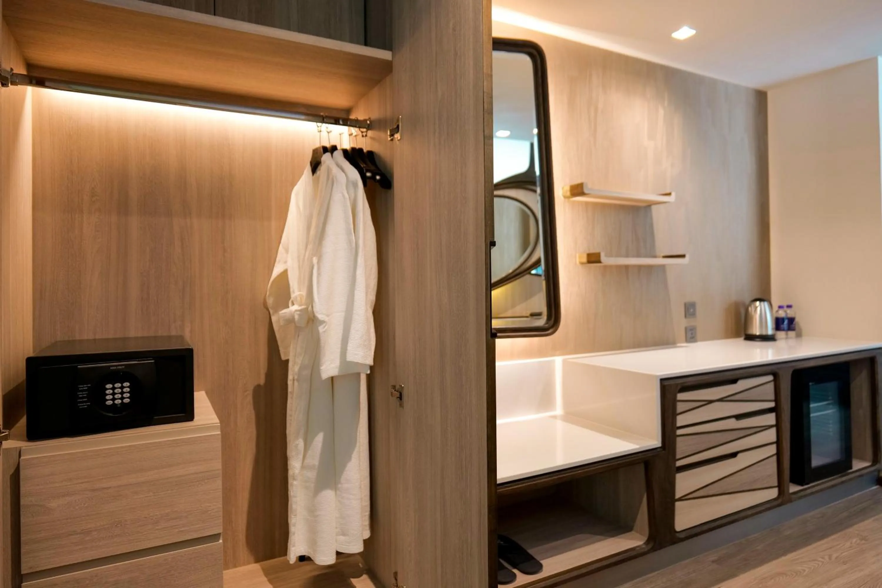 wardrobe in Amethyst Hotel Pattaya