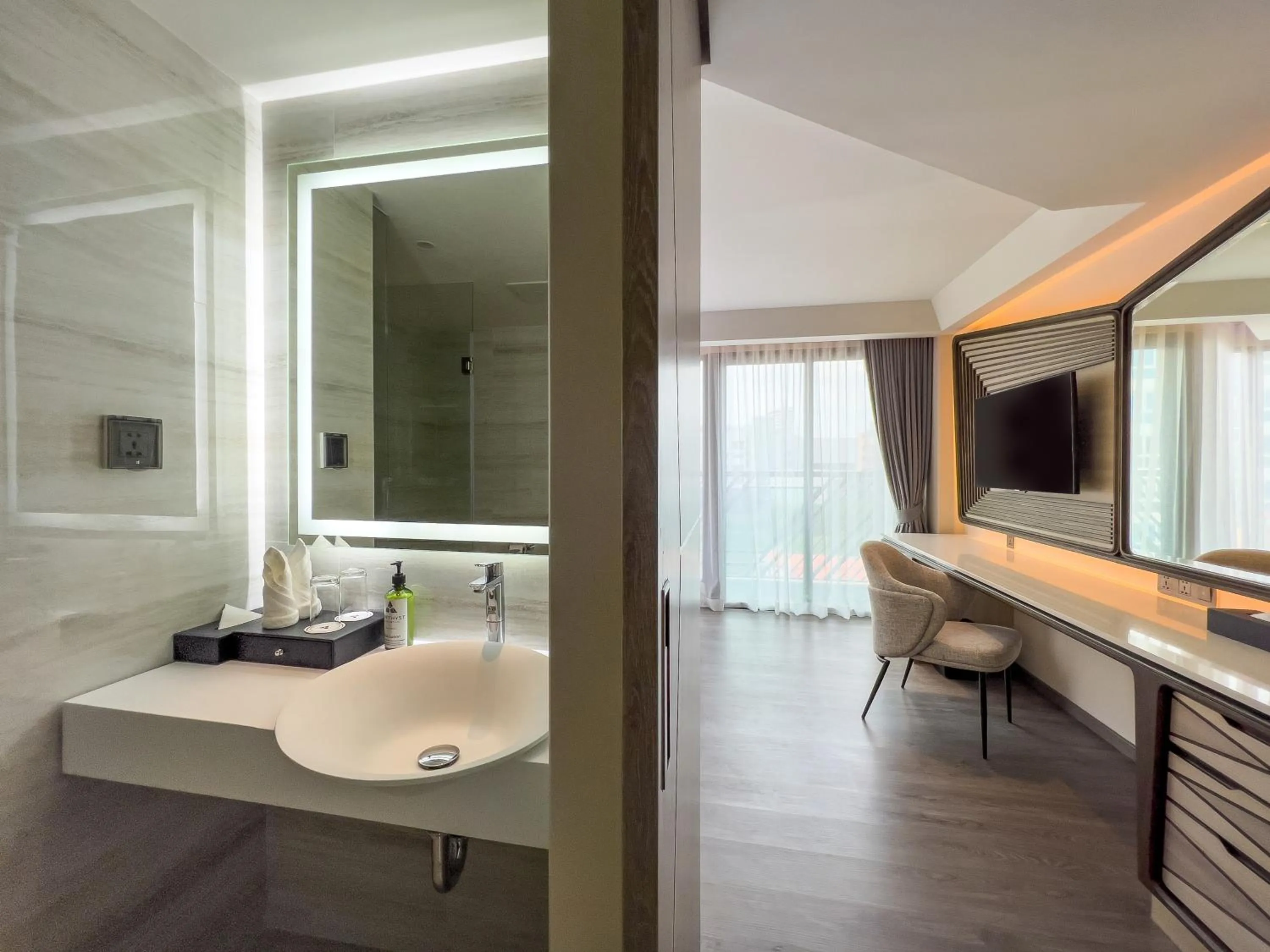 Bathroom in Amethyst Hotel Pattaya