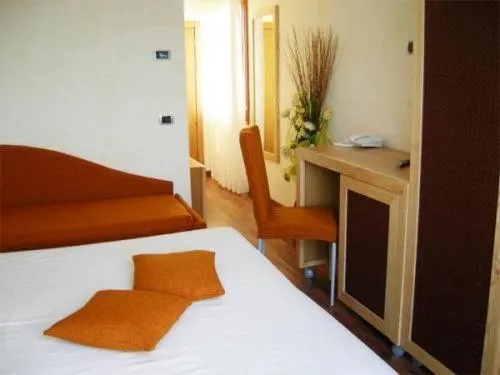 Photo of the whole room in Villa Nettuno