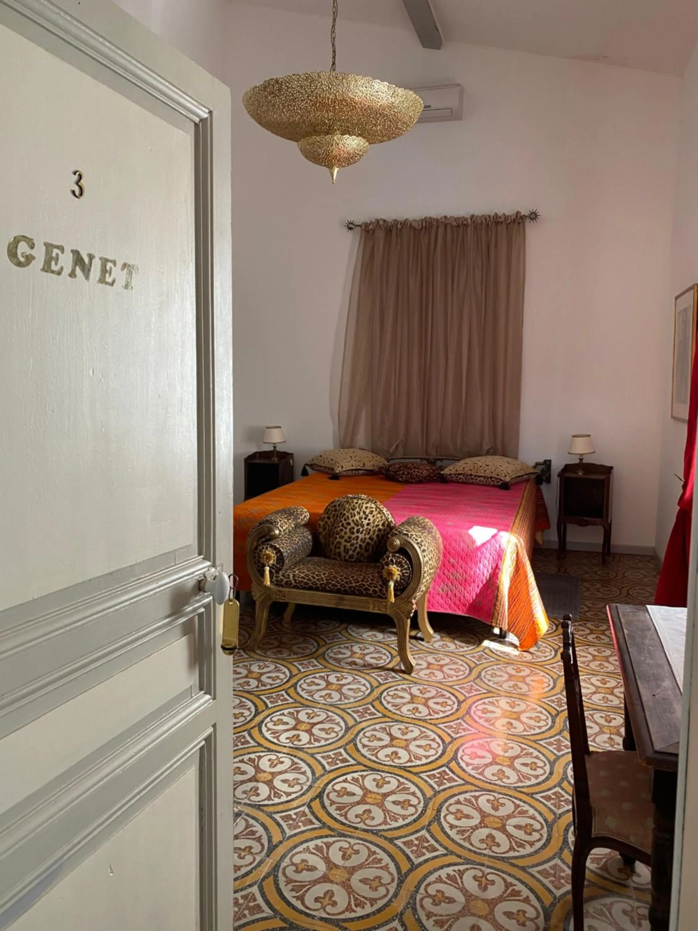 Photo of the whole room, Bed in Le Relais d'Affiac