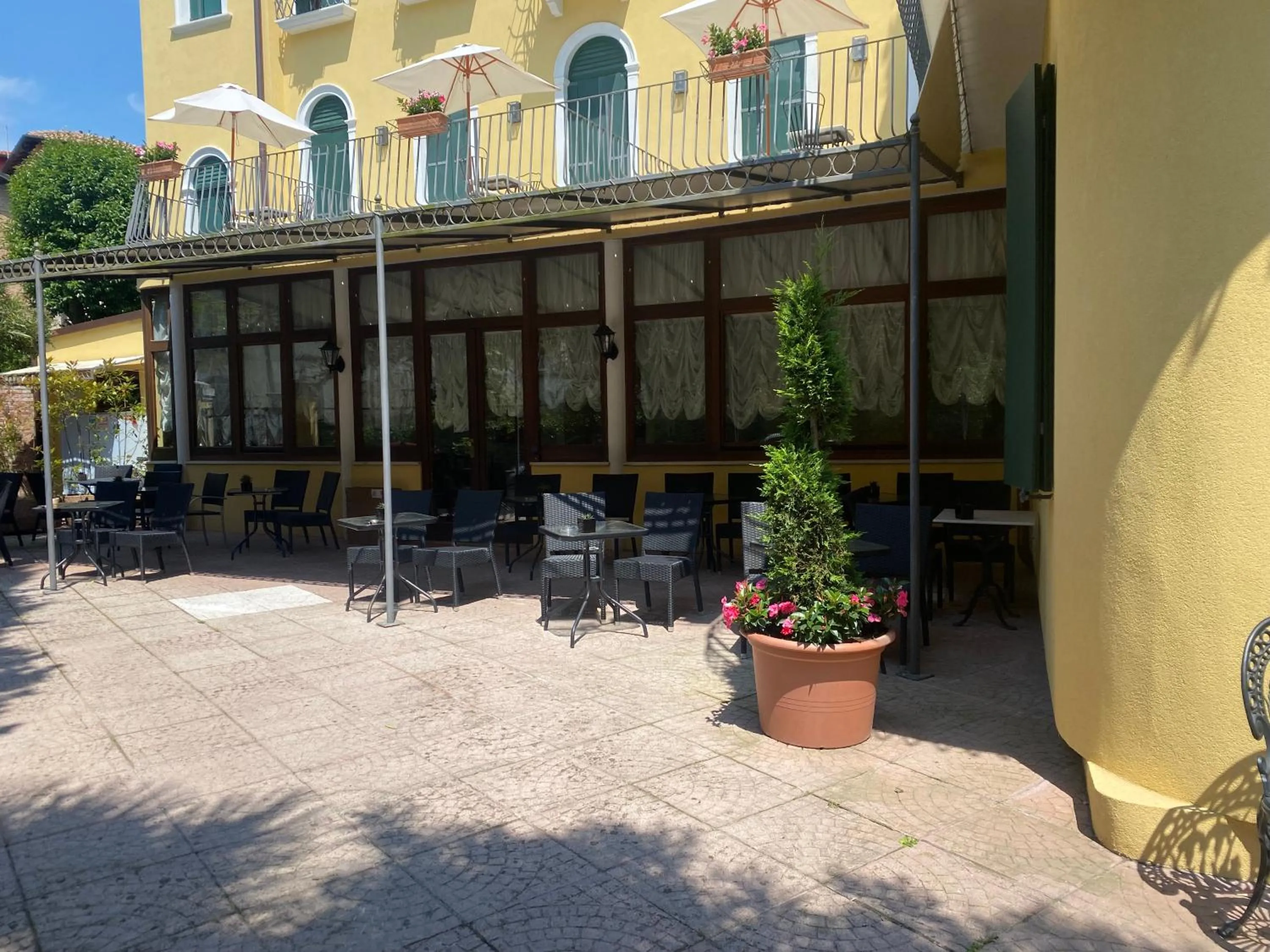 Patio in Hotel Villa Edera