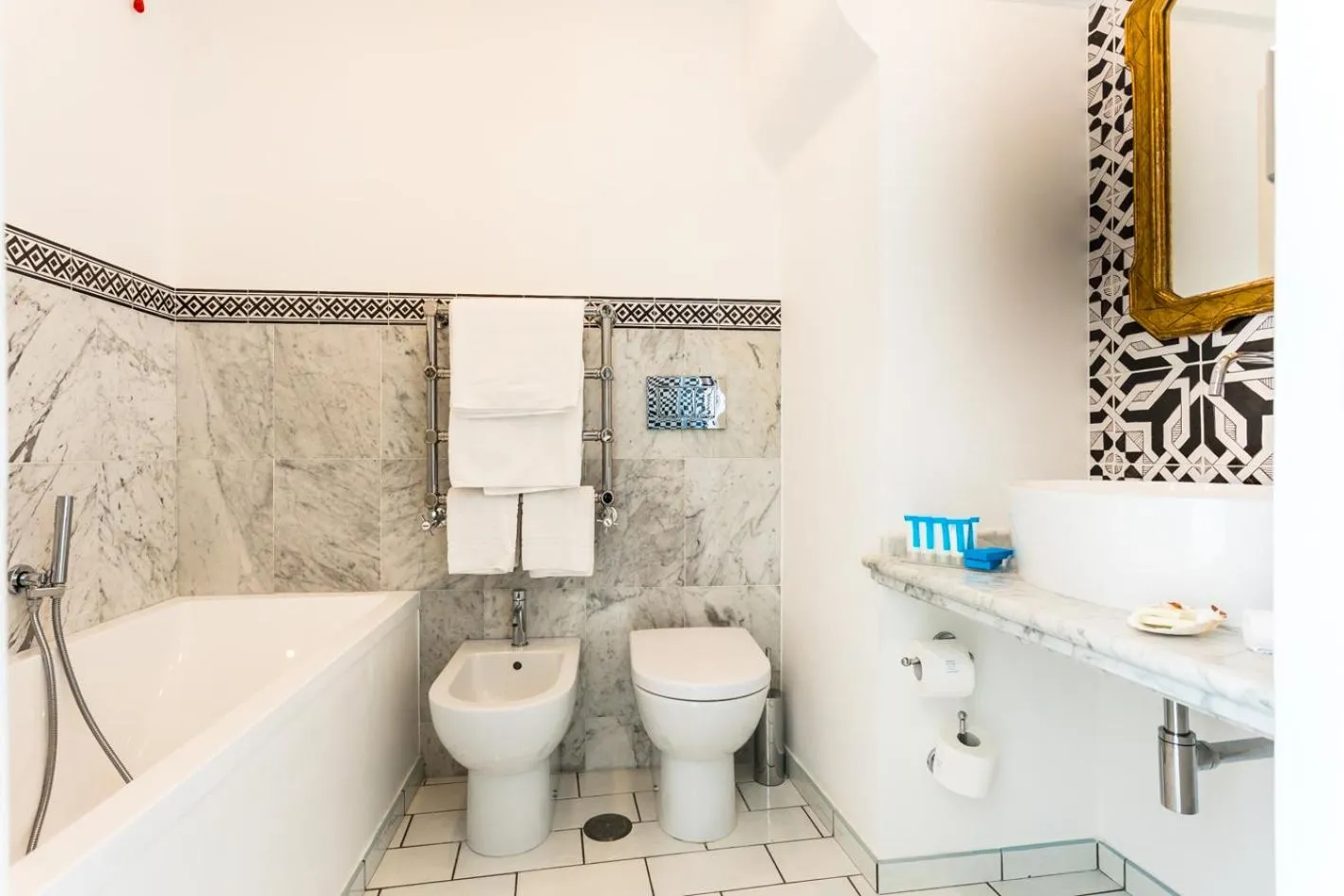 Bathroom in Hotel Marina Riviera