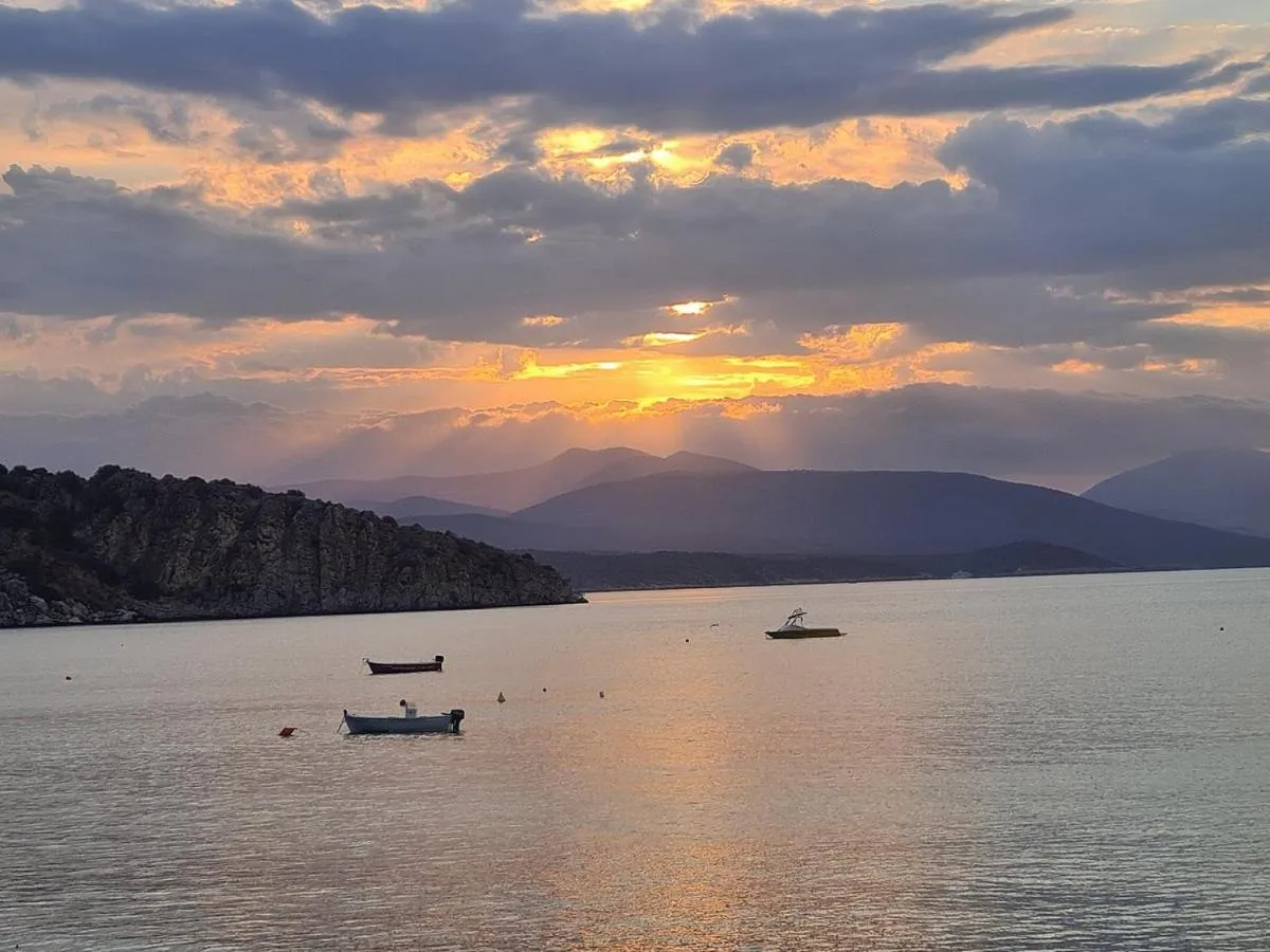 Location in Flisvos Hotel