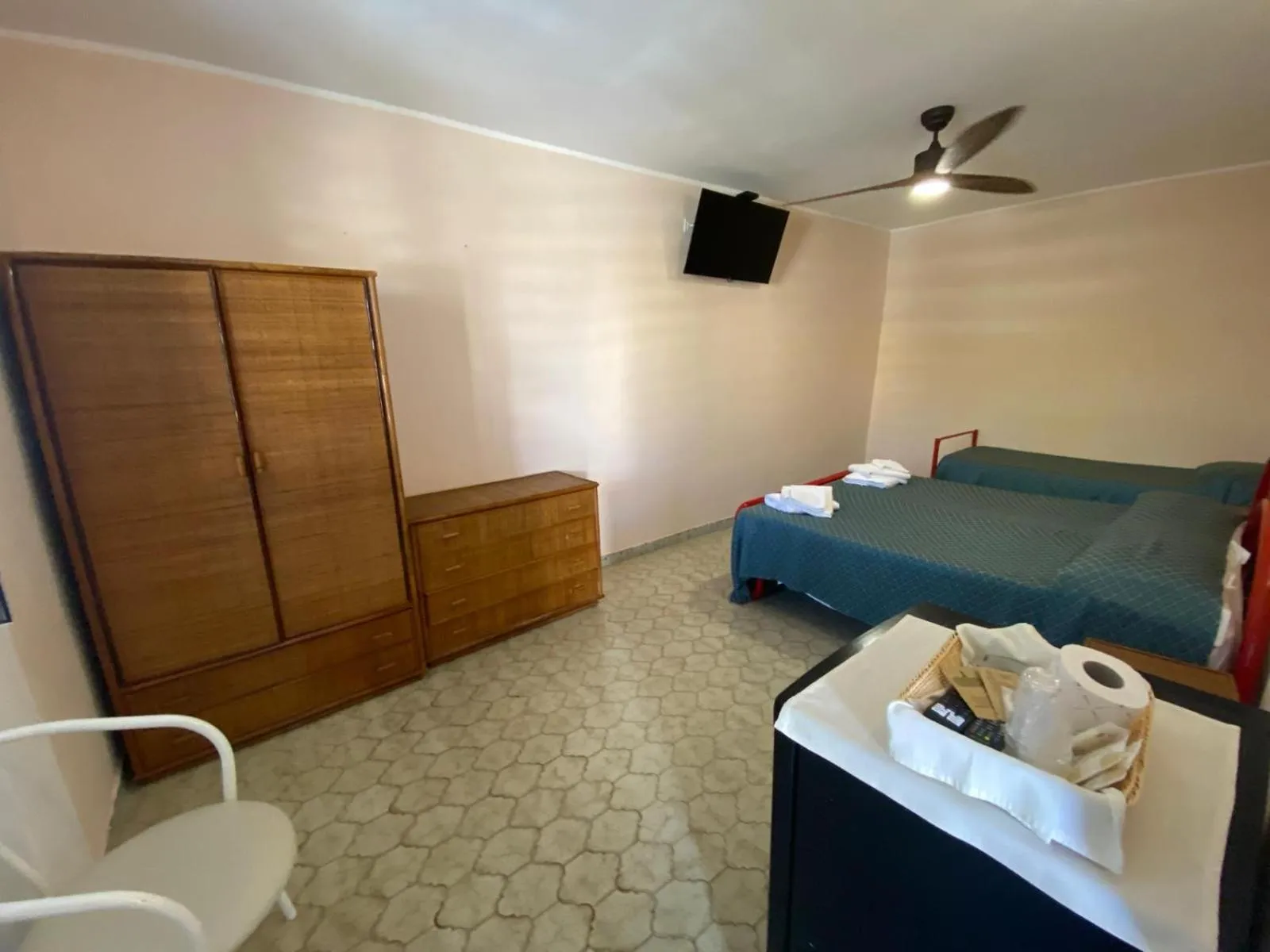 Bed in Cinquestelle Albergo del centro storico