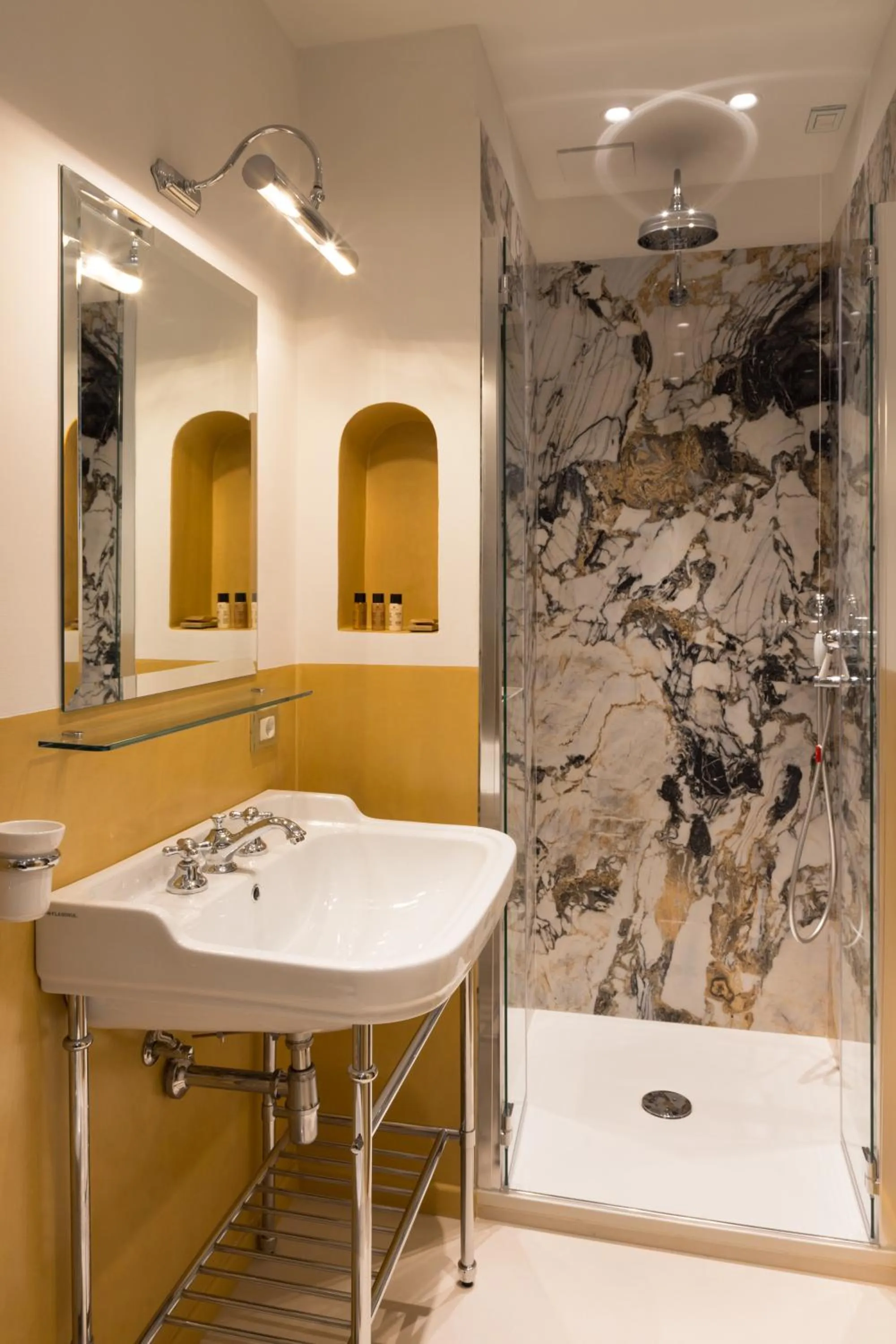 Bathroom in Casa G. Firenze