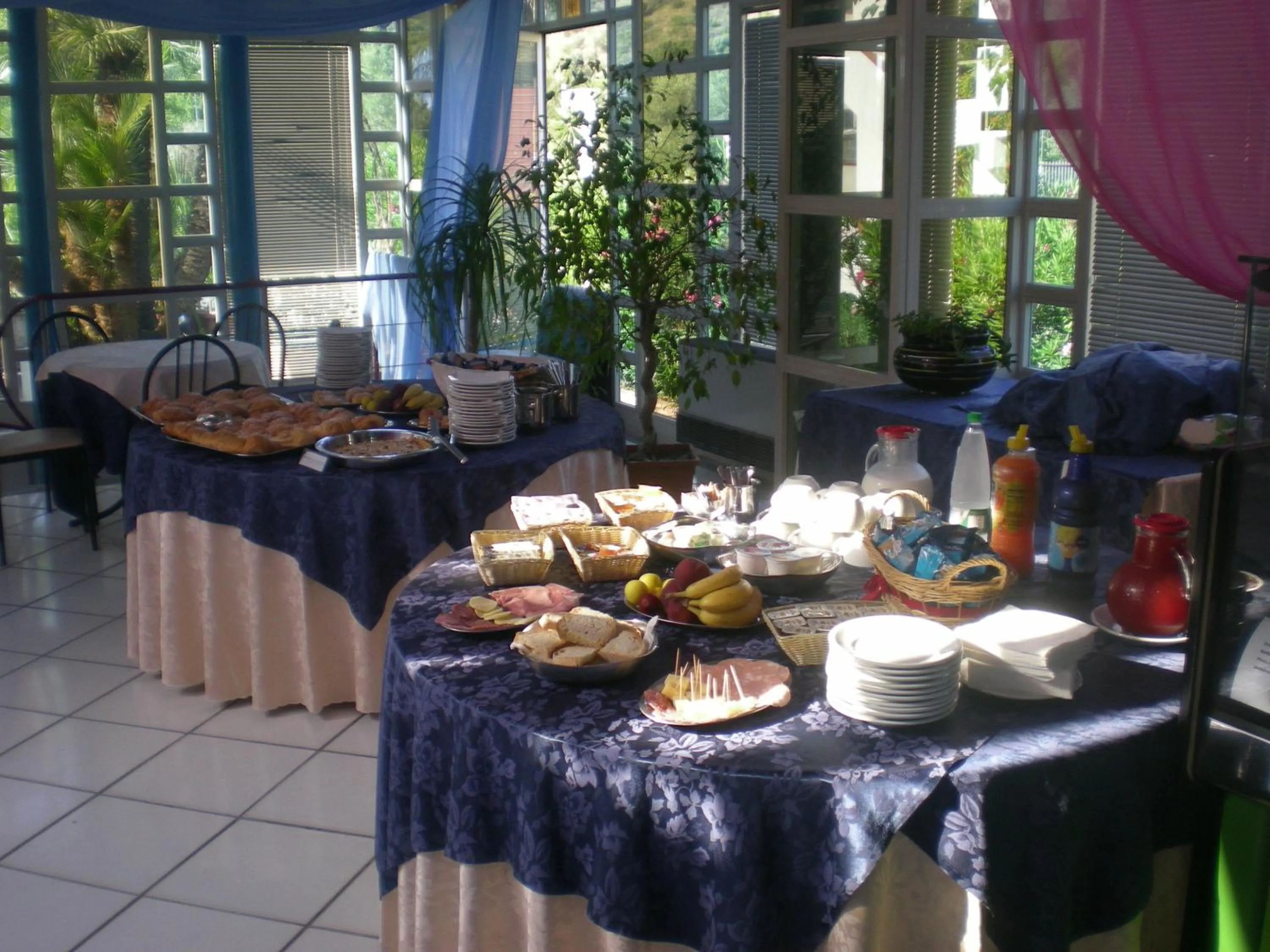 Food in Hotel Seven Residence