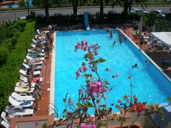 Swimming pool in Hotel Seven Residence
