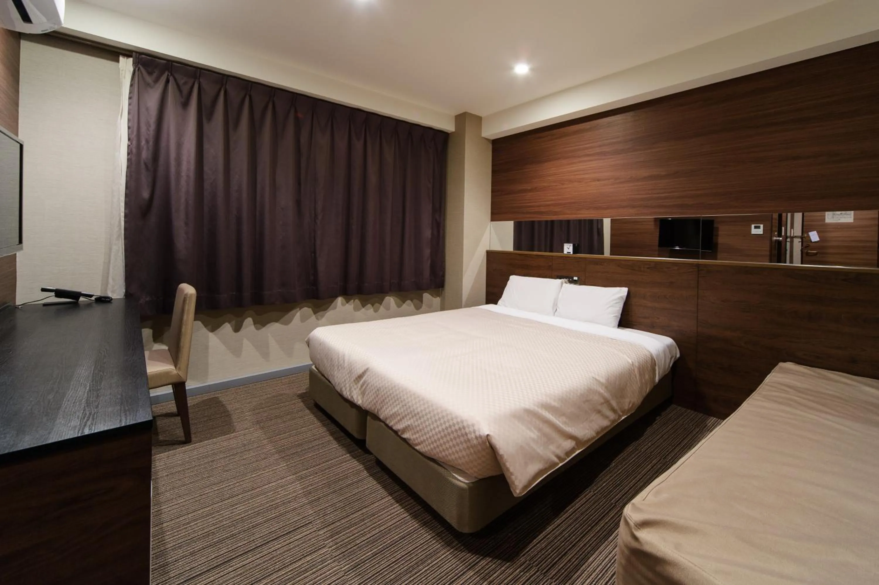 Photo of the whole room in Osaka Fujiya Hotel