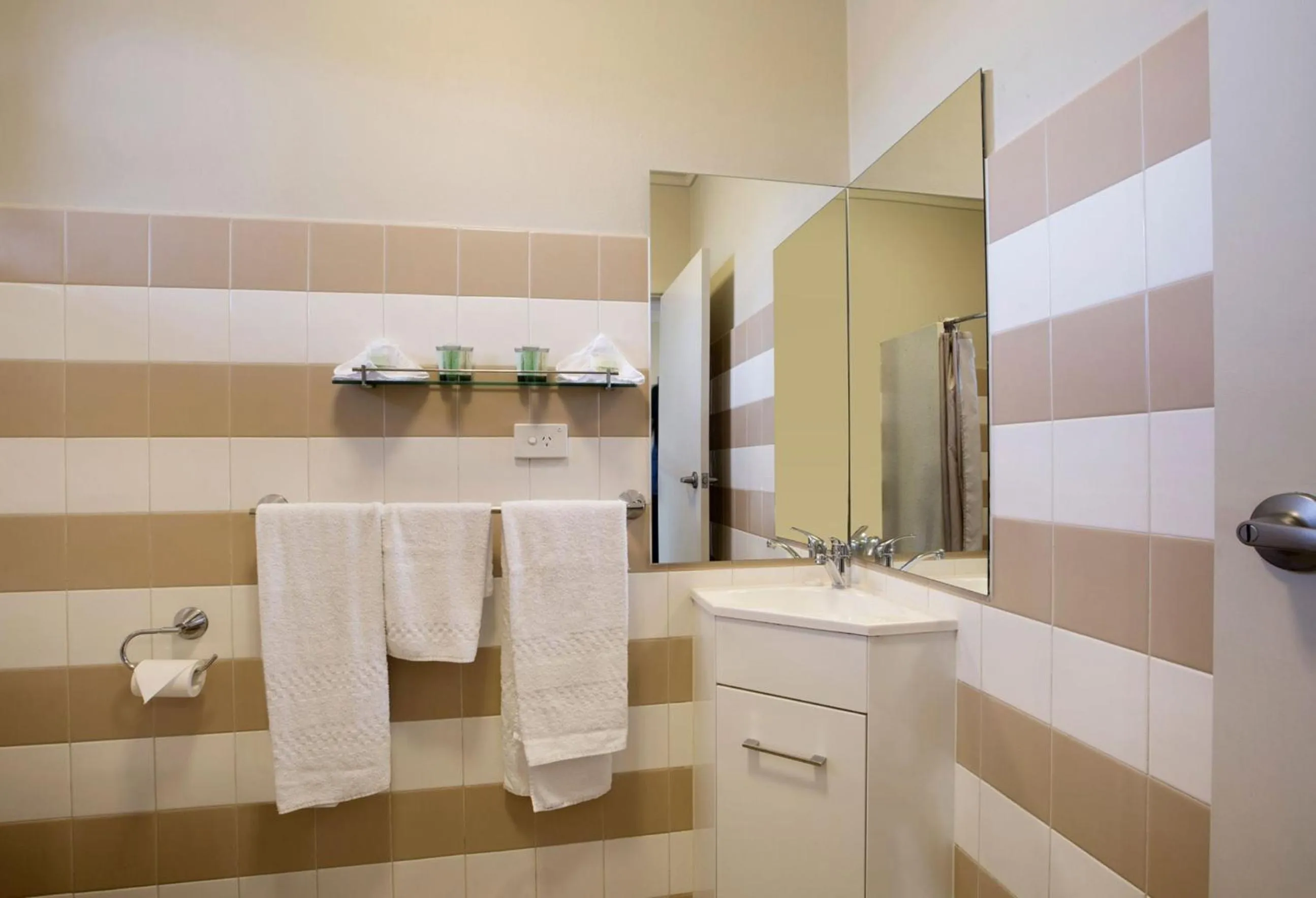 Bathroom in Enfield Hotel