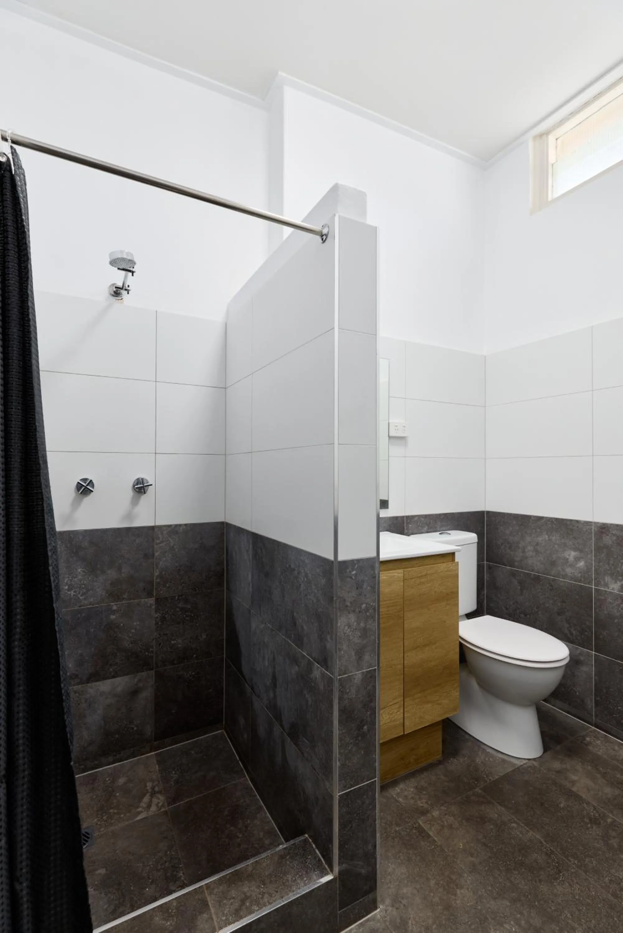 Bathroom in Inala Hotel