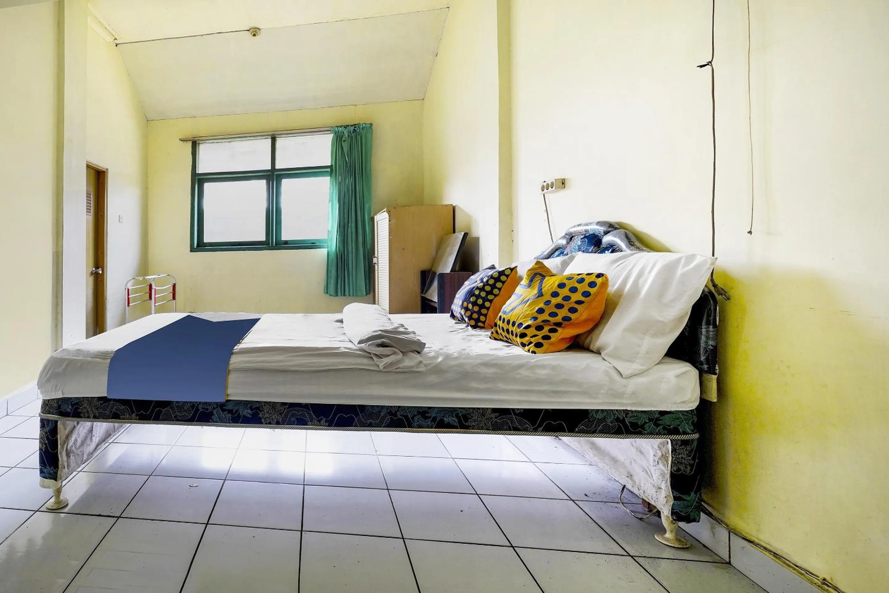 Bedroom, Bed in Hotel O Wisma Lec Syariah