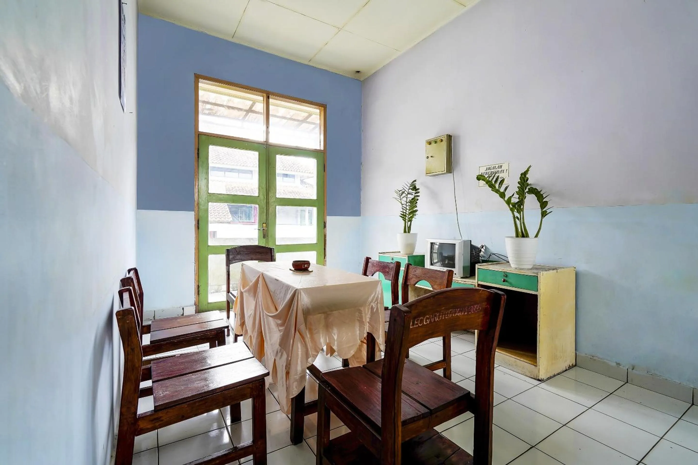 Lobby or reception in Hotel O Wisma Lec Syariah