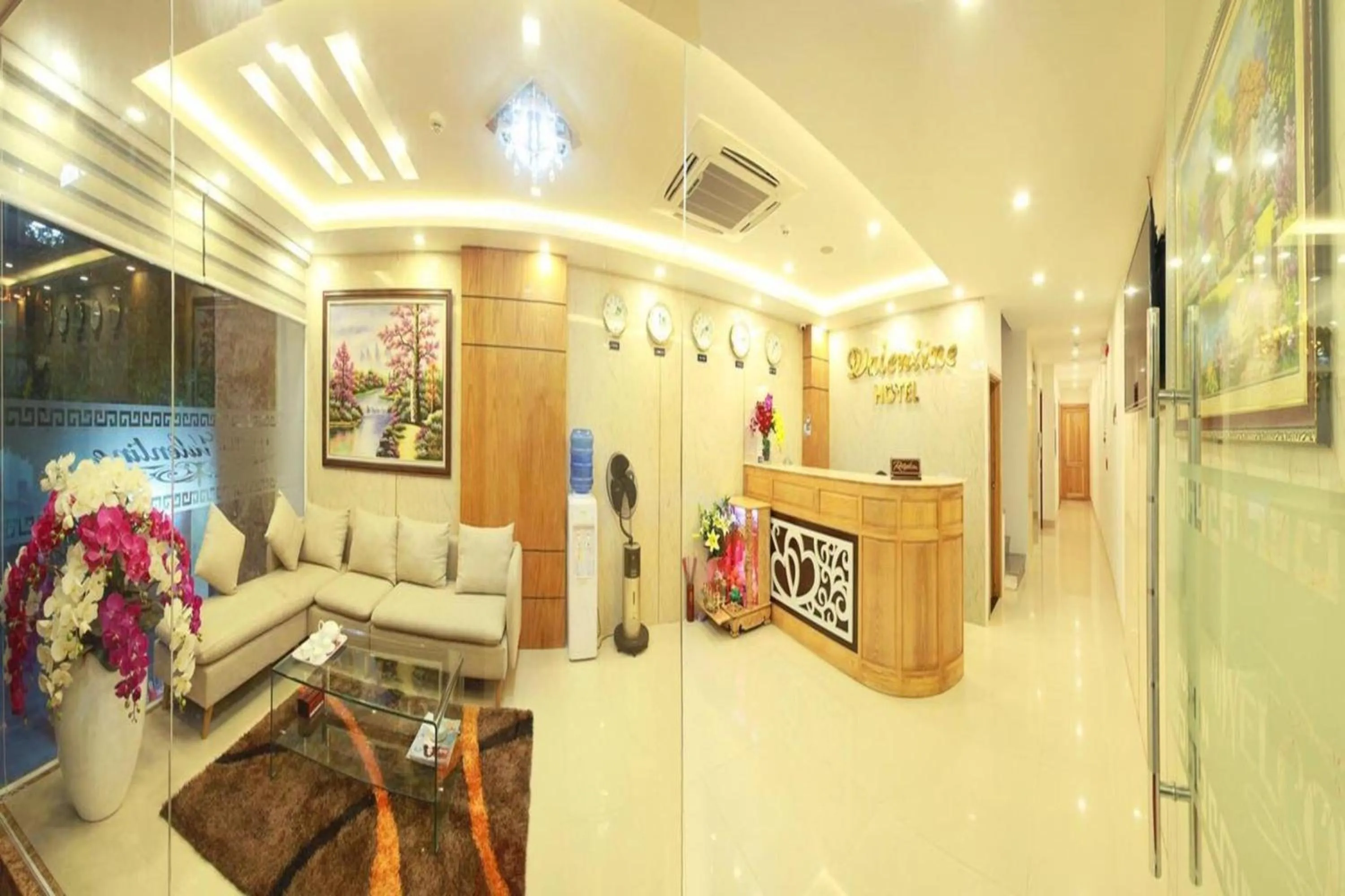 Lobby or reception in Valentine Hotel