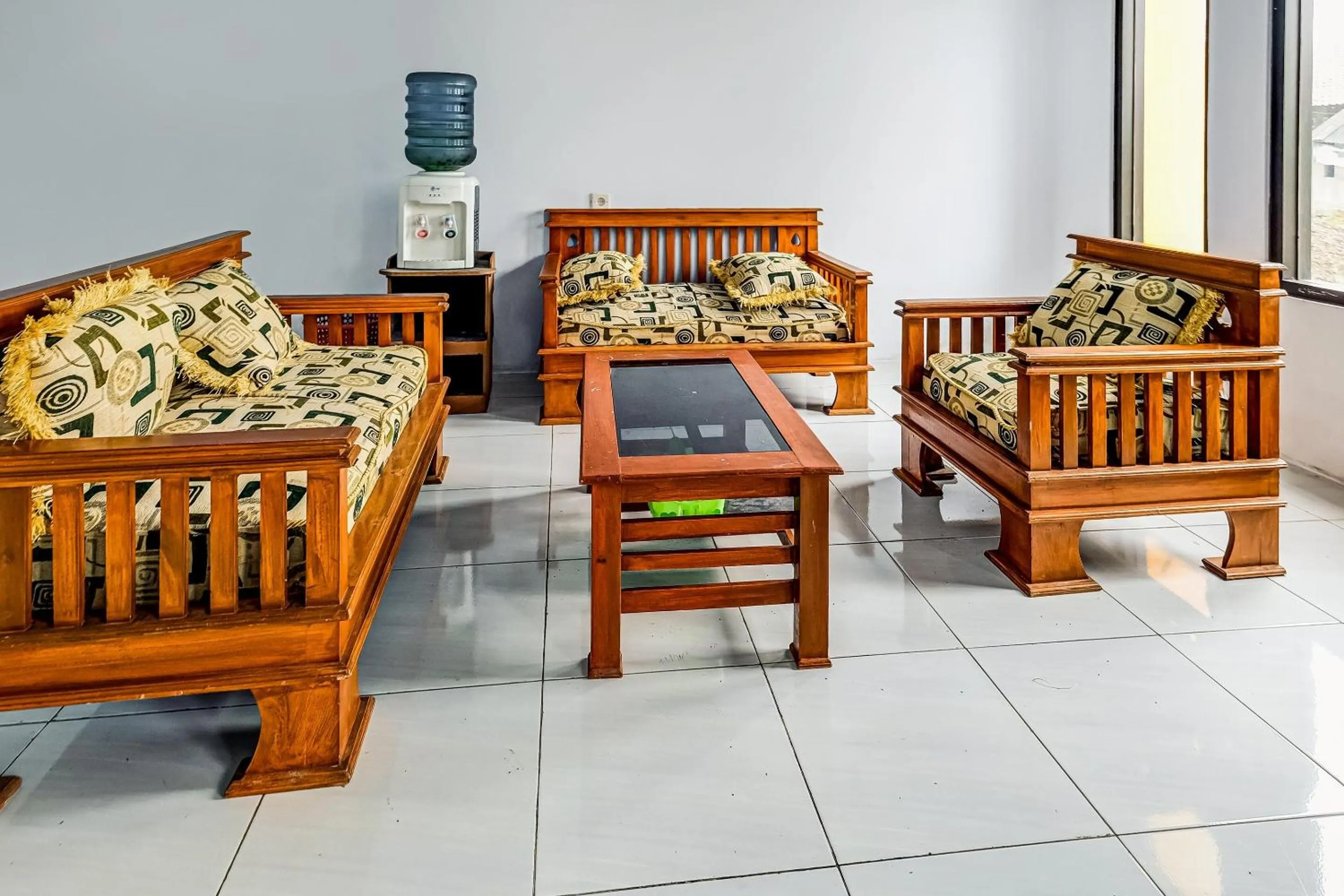 Lobby or reception in Hotel O Desa Wisata Santanamekar