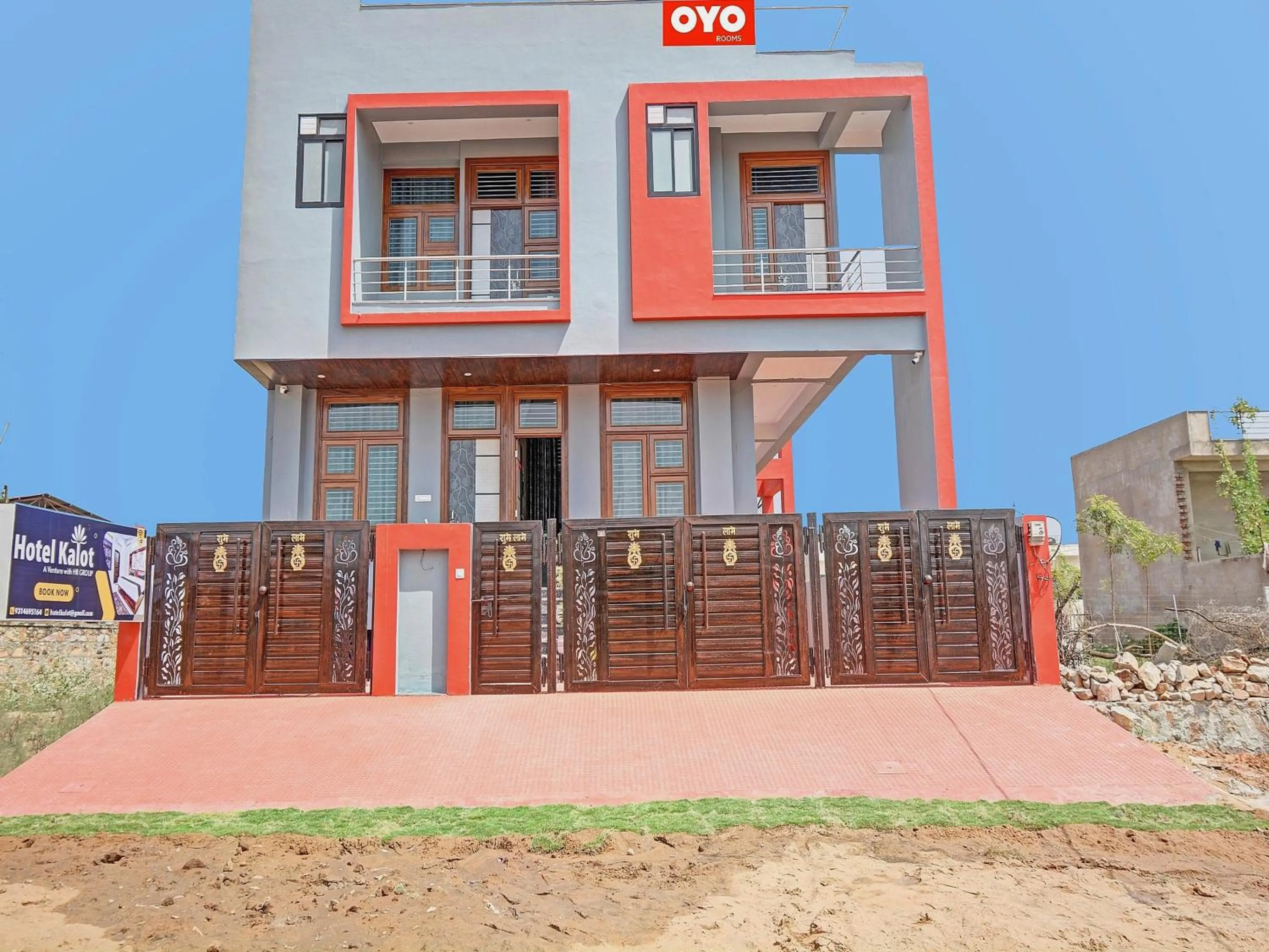 Facade/entrance in Hotel O Kalot