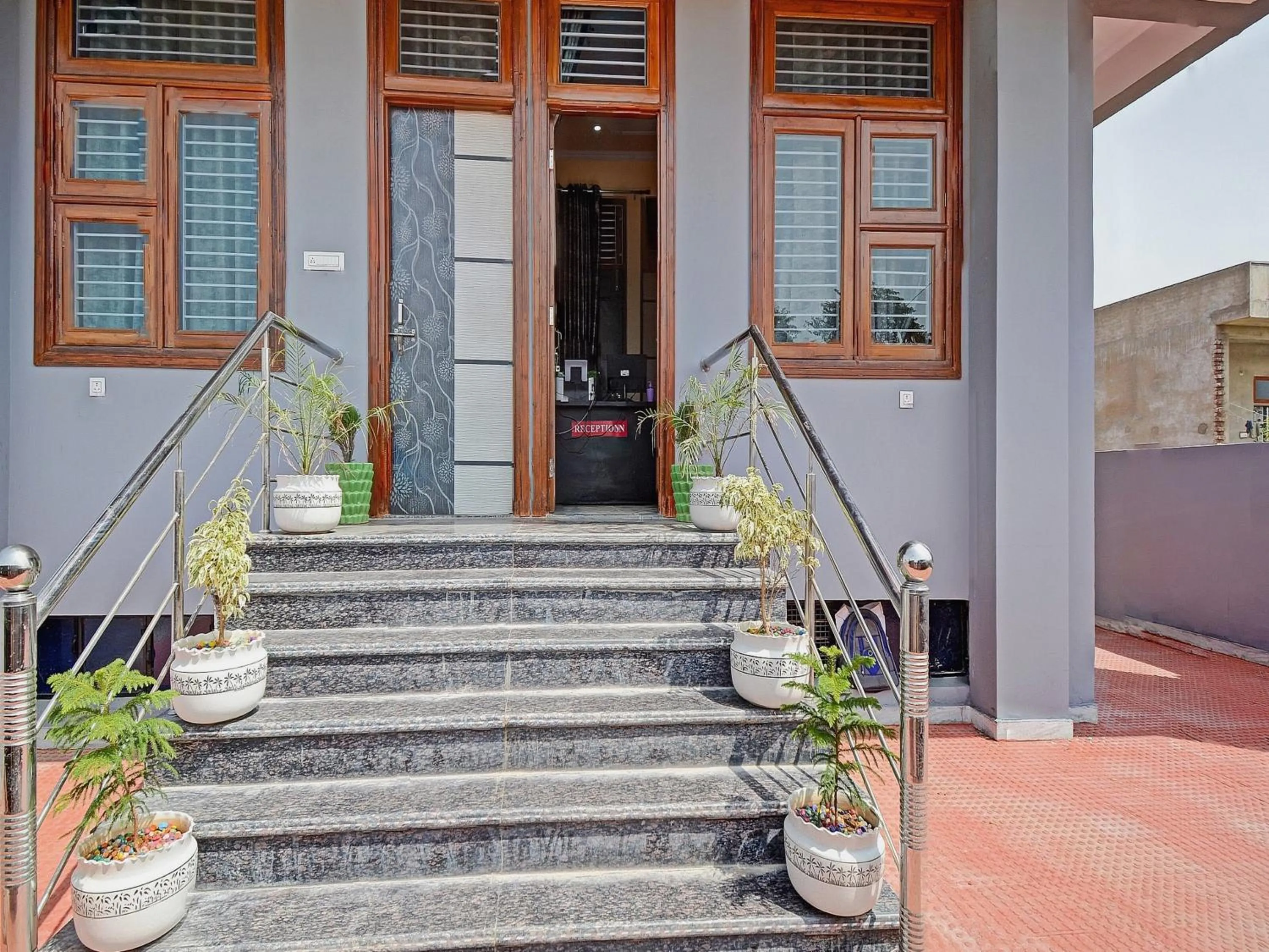 Facade/entrance in Hotel O Kalot