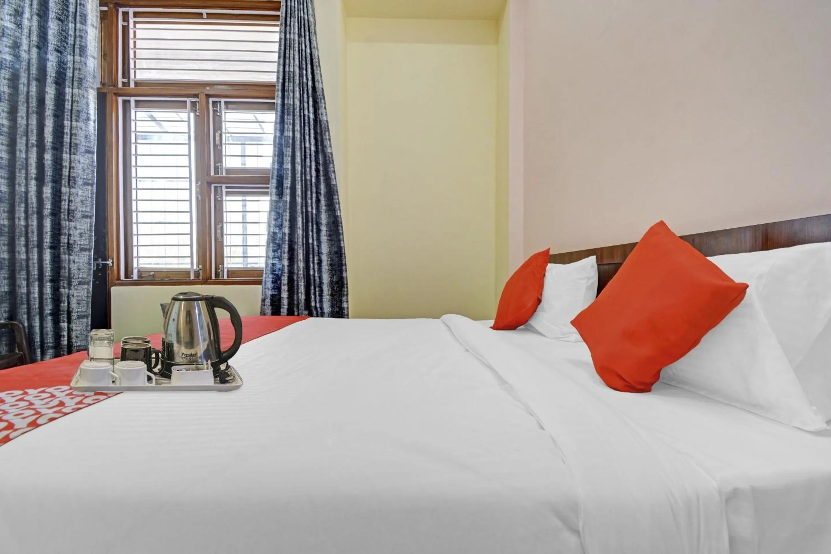 Bedroom in Hotel O Kalot