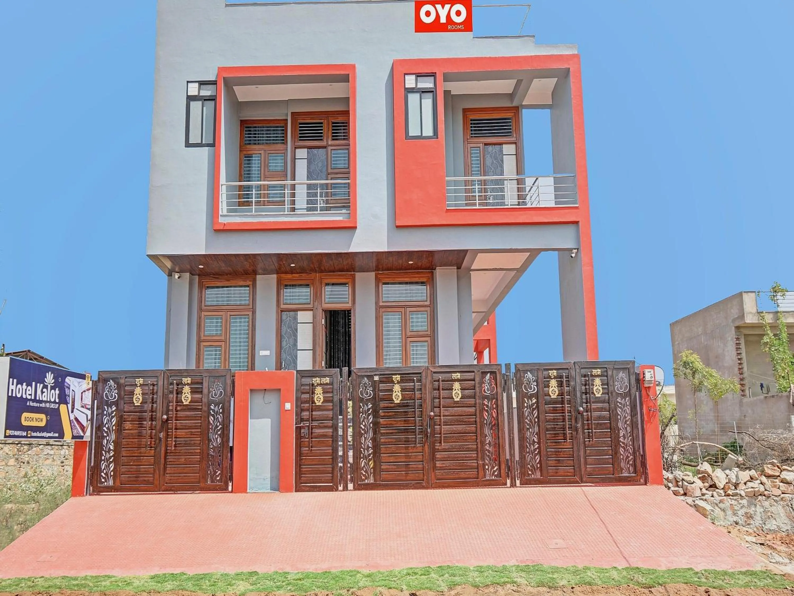 Facade/entrance in Hotel O Kalot