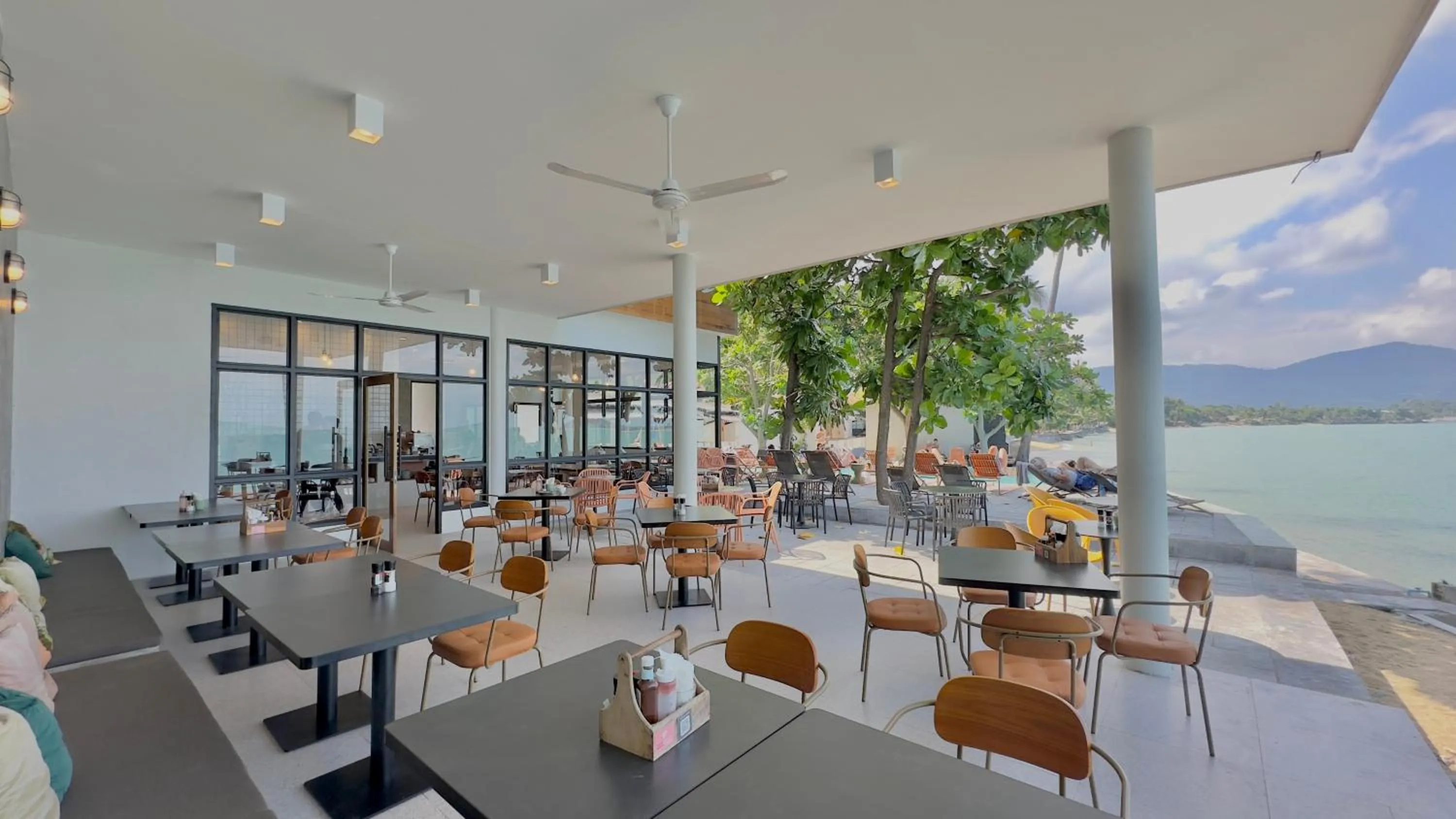 Restaurant/places to eat in Escape Beach Resort - New Look & Improved