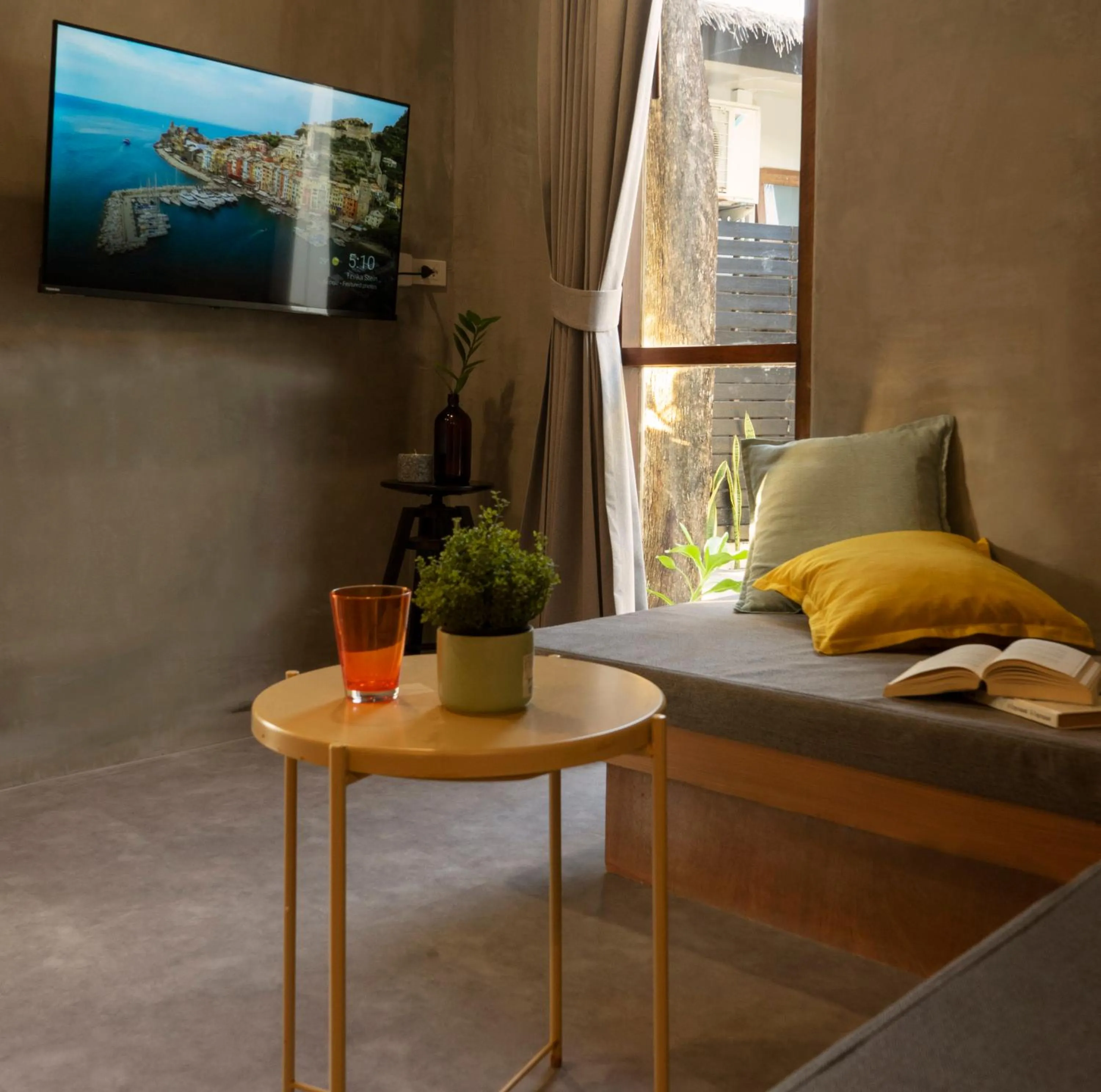 TV and multimedia in Escape Beach Resort - New Look & Improved