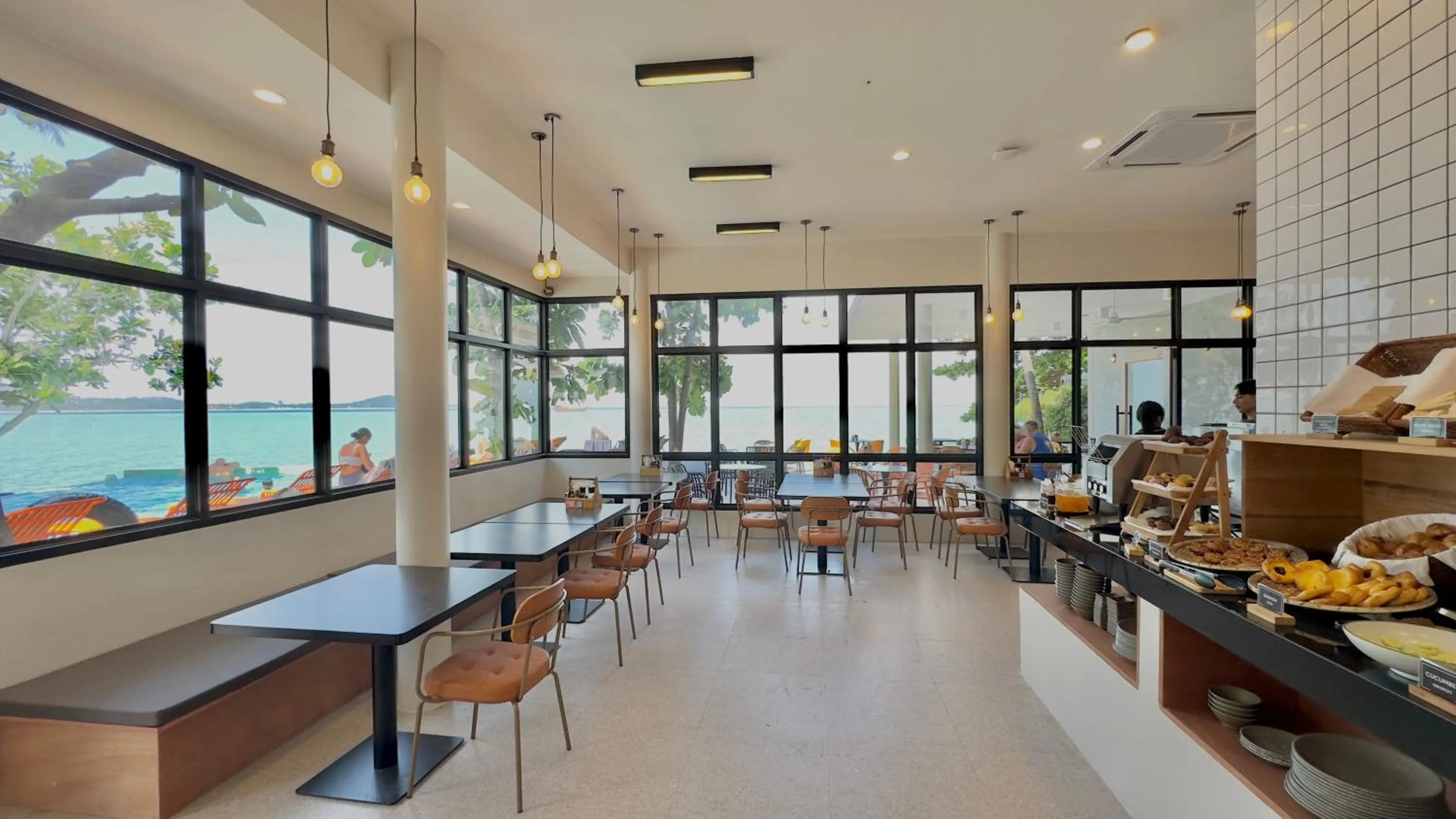 Restaurant/places to eat in Escape Beach Resort - New Look & Improved