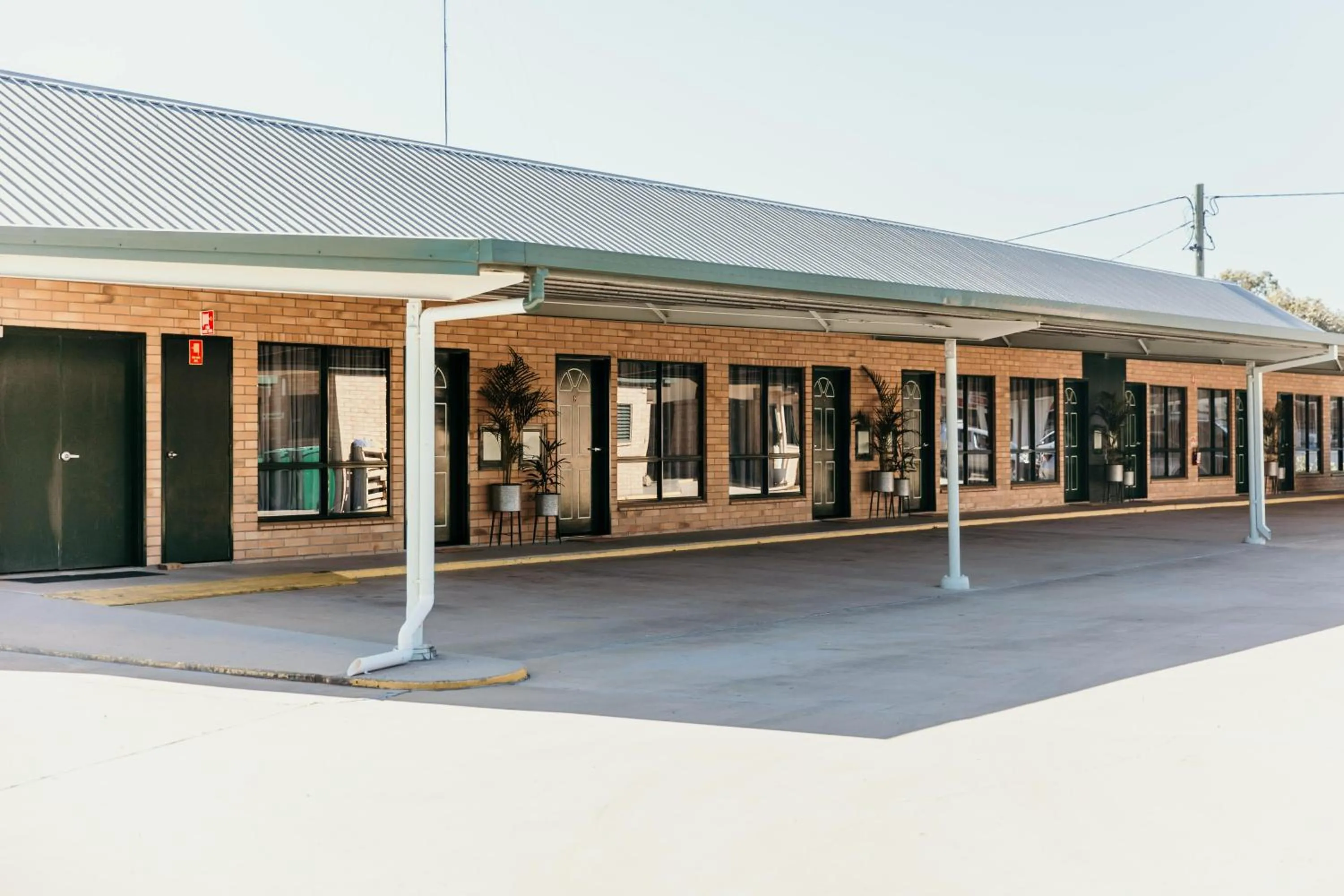 Property building in Oasis Motor Inn Blackall