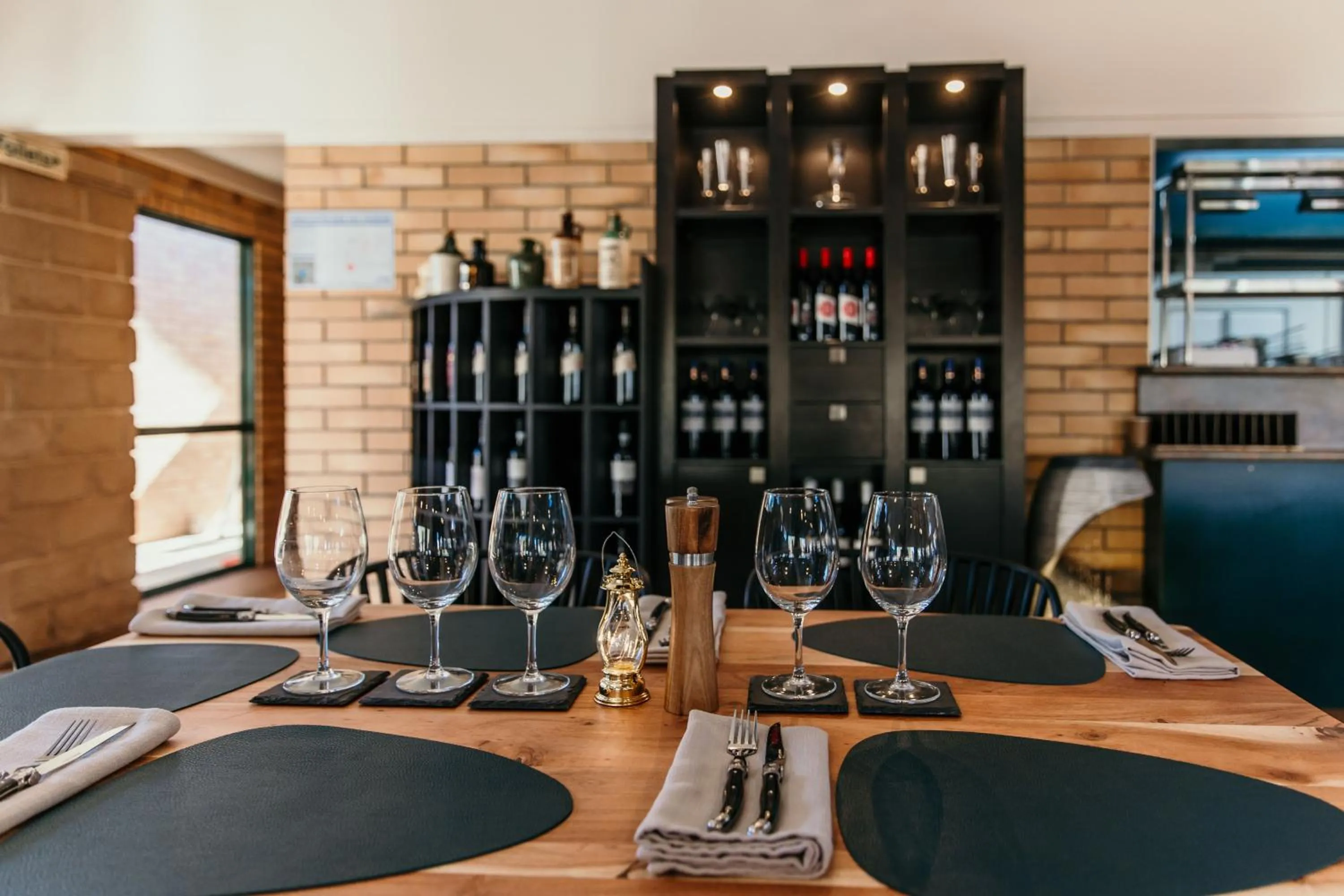 Restaurant/places to eat in Oasis Motor Inn Blackall