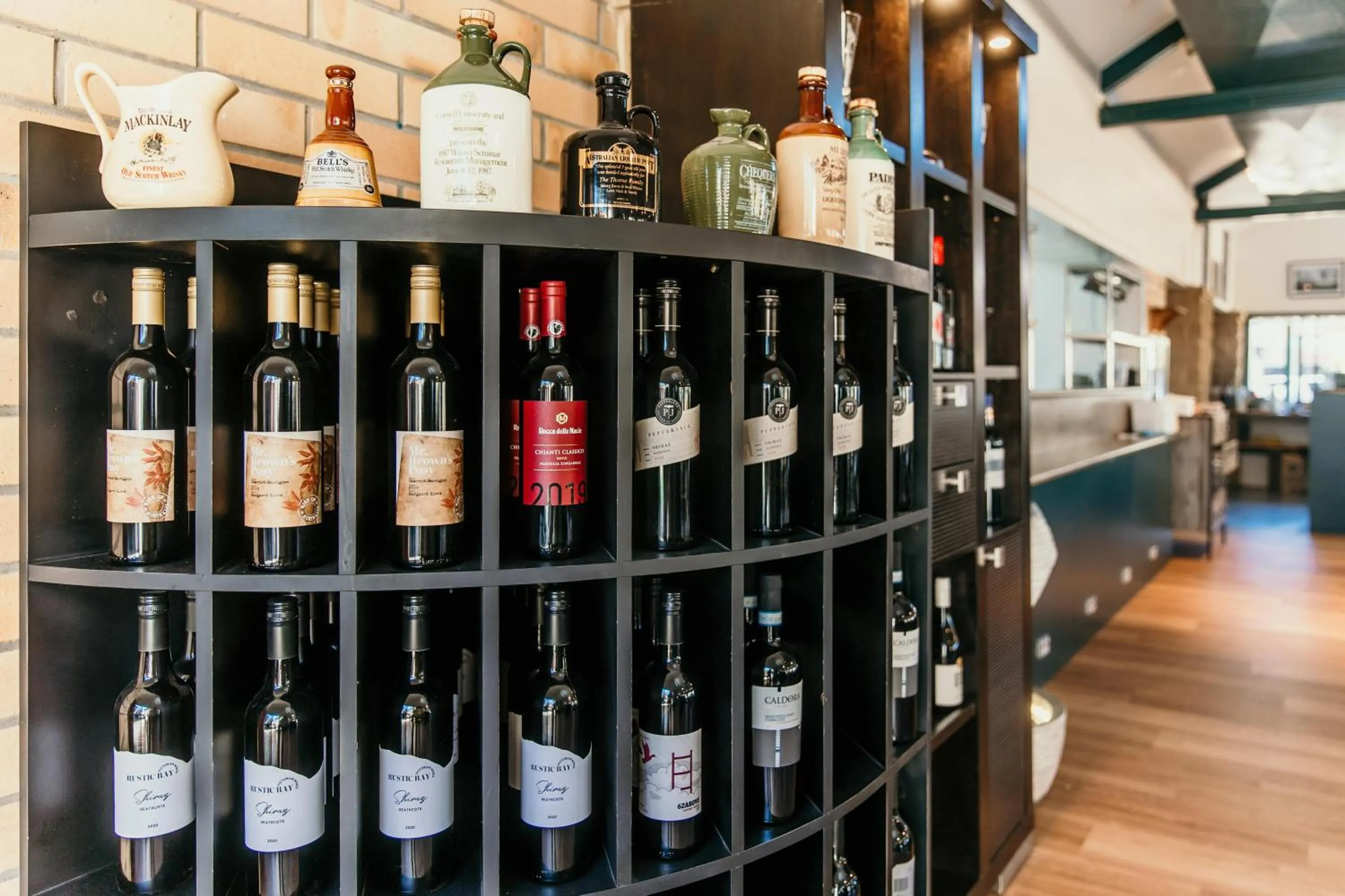 Restaurant/places to eat in Oasis Motor Inn Blackall