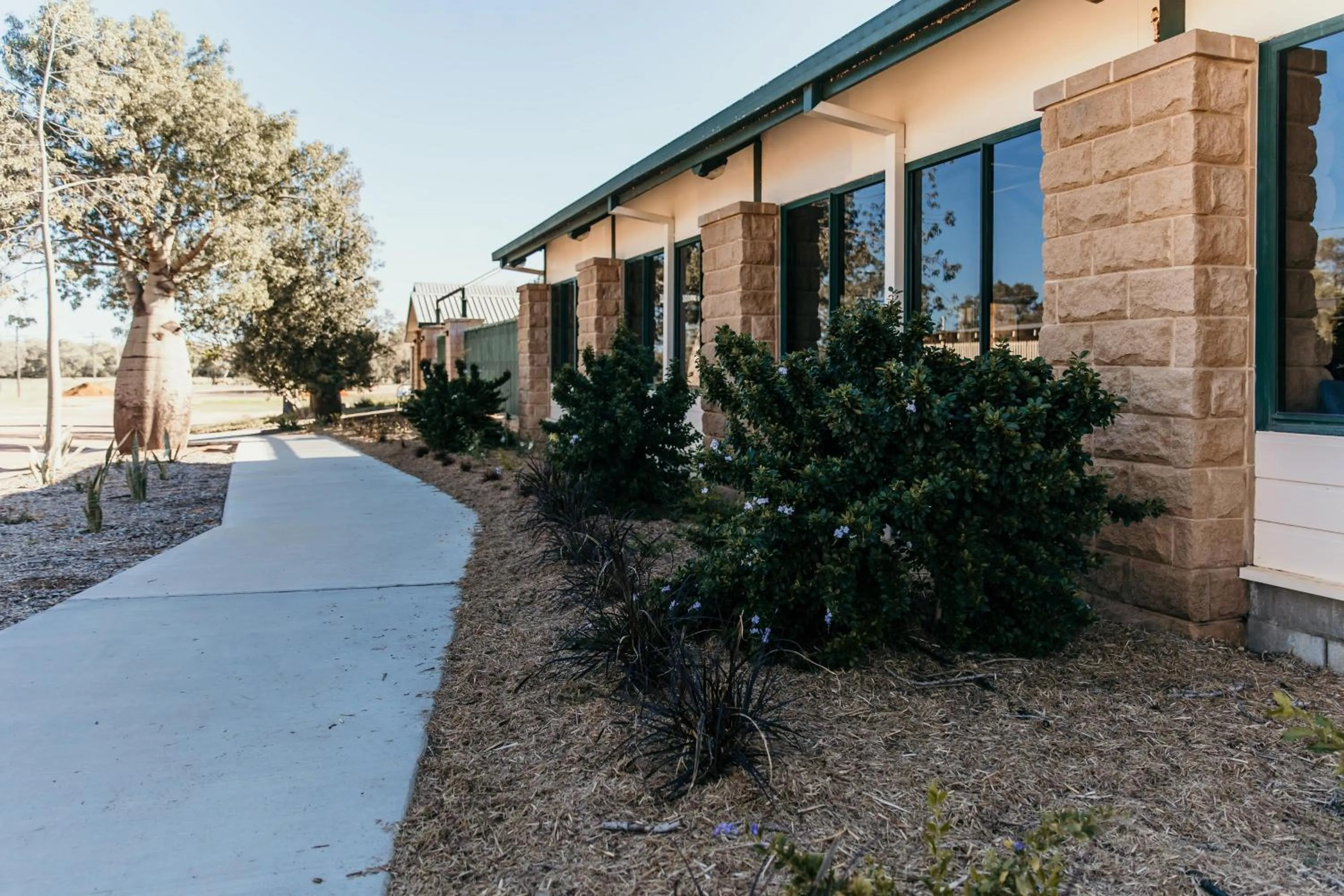 Property building in Oasis Motor Inn Blackall