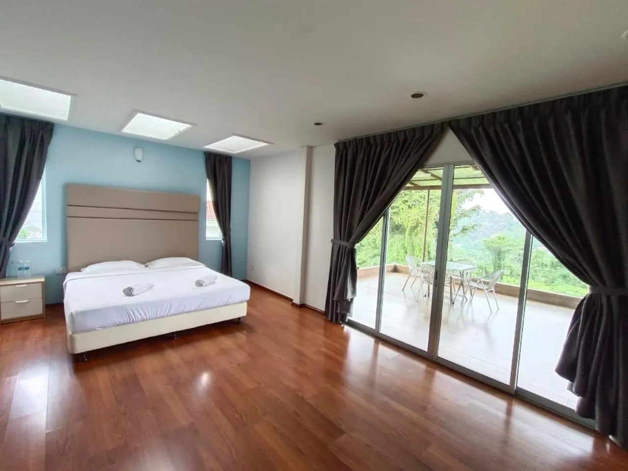 Bed in Dear Dino Villa Cameron Highlands